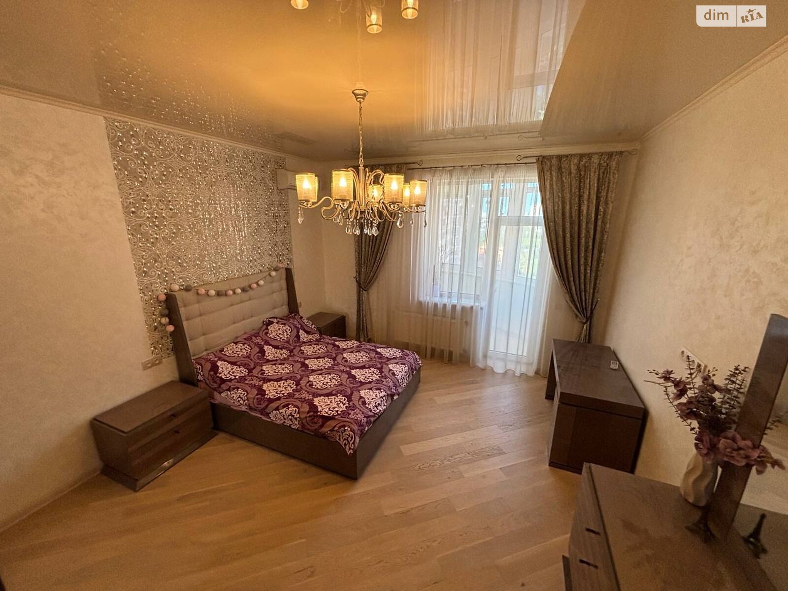 однокімнатна квартира в Одесі, район Приморський, на вул. Добровольців 8 в довготривалу оренду помісячно фото 1