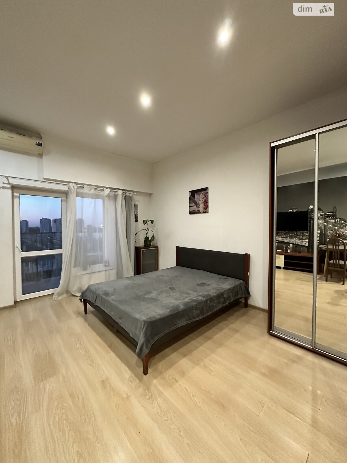 однокомнатная квартира с ремонтом в Одессе, район Приморский, на ул. Добровольцев в аренду на долгий срок помесячно фото 1