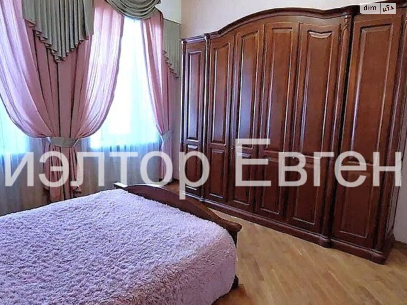 трехкомнатная квартира в Одессе, район Приморский, на ул. Екатерининская 34/36 в аренду на долгий срок помесячно фото 1 трехкомнатная квартира в Одессе, район Приморский, на ул. Екатерининская 34/36 в аренду на долгий срок помесячно фото 1