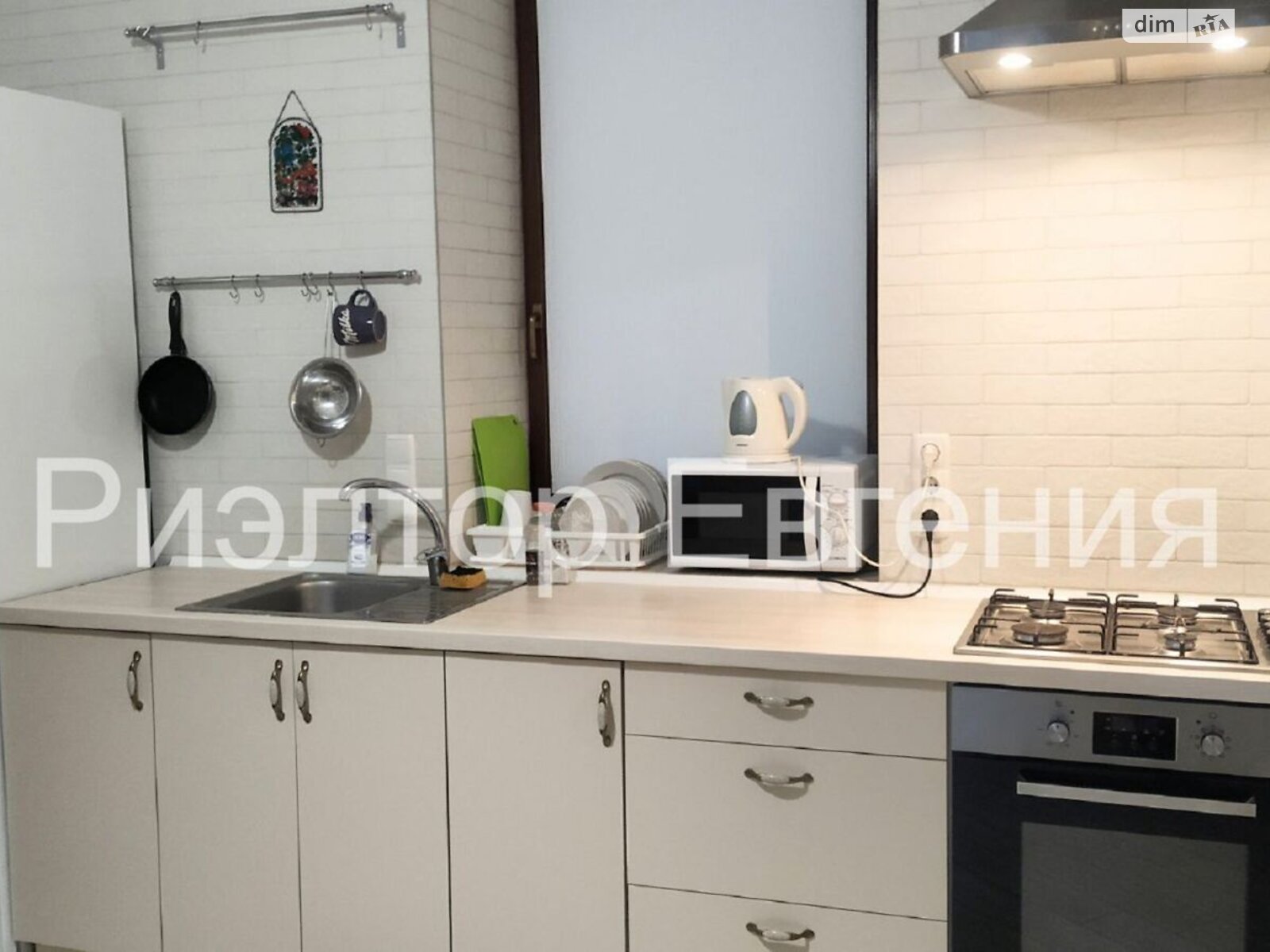 однокімнатна квартира в Одесі, район Приморський, на вул. Катерининська 30 в довготривалу оренду помісячно фото 1 однокімнатна квартира в Одесі, район Приморський, на вул. Катерининська 30 в довготривалу оренду помісячно фото 1