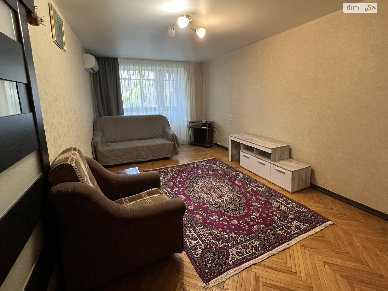 однокомнатная квартира в Одессе, район Приморский, на дор. Фонтанская 45 в аренду на долгий срок помесячно фото 1 однокомнатная квартира в Одессе, район Приморский, на дор. Фонтанская 45 в аренду на долгий срок помесячно фото 1