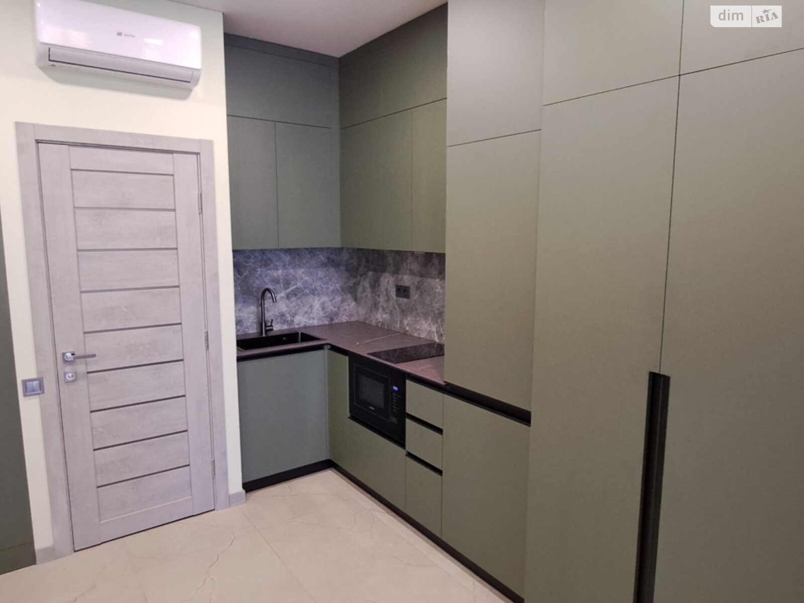 однокімнатна квартира в Одесі, район Приморський, на дор. Фонтанська 25Ж в довготривалу оренду помісячно фото 1 однокімнатна квартира в Одесі, район Приморський, на дор. Фонтанська 25Ж в довготривалу оренду помісячно фото 1