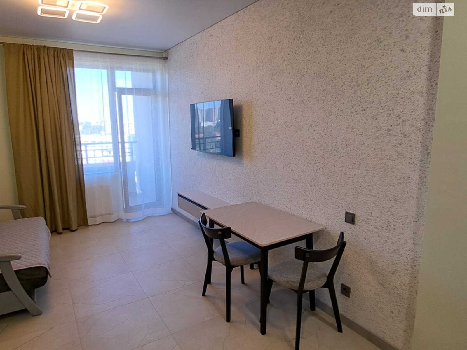 однокімнатна квартира в Одесі, район Приморський, на дор. Фонтанська 25Ж в довготривалу оренду помісячно фото 1 однокімнатна квартира в Одесі, район Приморський, на дор. Фонтанська 25Ж в довготривалу оренду помісячно фото 1