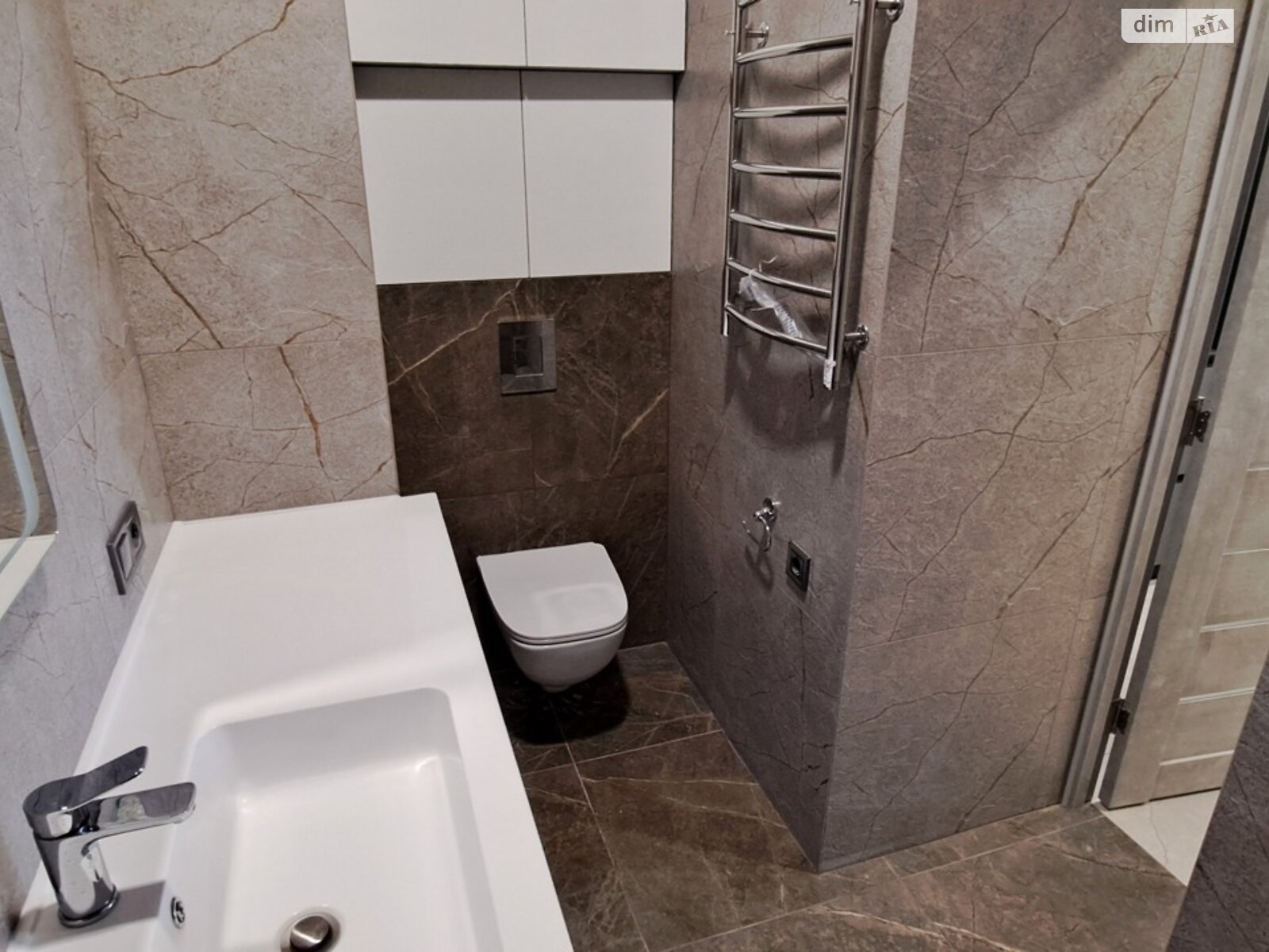 однокімнатна квартира в Одесі, район Приморський, на дор. Фонтанська 25Ж в довготривалу оренду помісячно фото 1 однокімнатна квартира в Одесі, район Приморський, на дор. Фонтанська 25Ж в довготривалу оренду помісячно фото 1