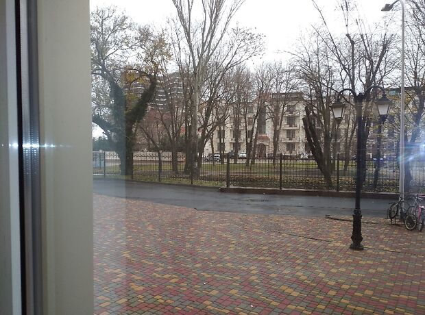 двокімнатна квартира з меблями в Одесі, район Приморський, на бул. Французький 60 в довготривалу оренду помісячно фото 1 двокімнатна квартира з меблями в Одесі, район Приморський, на бул. Французький 60 в довготривалу оренду помісячно фото 1