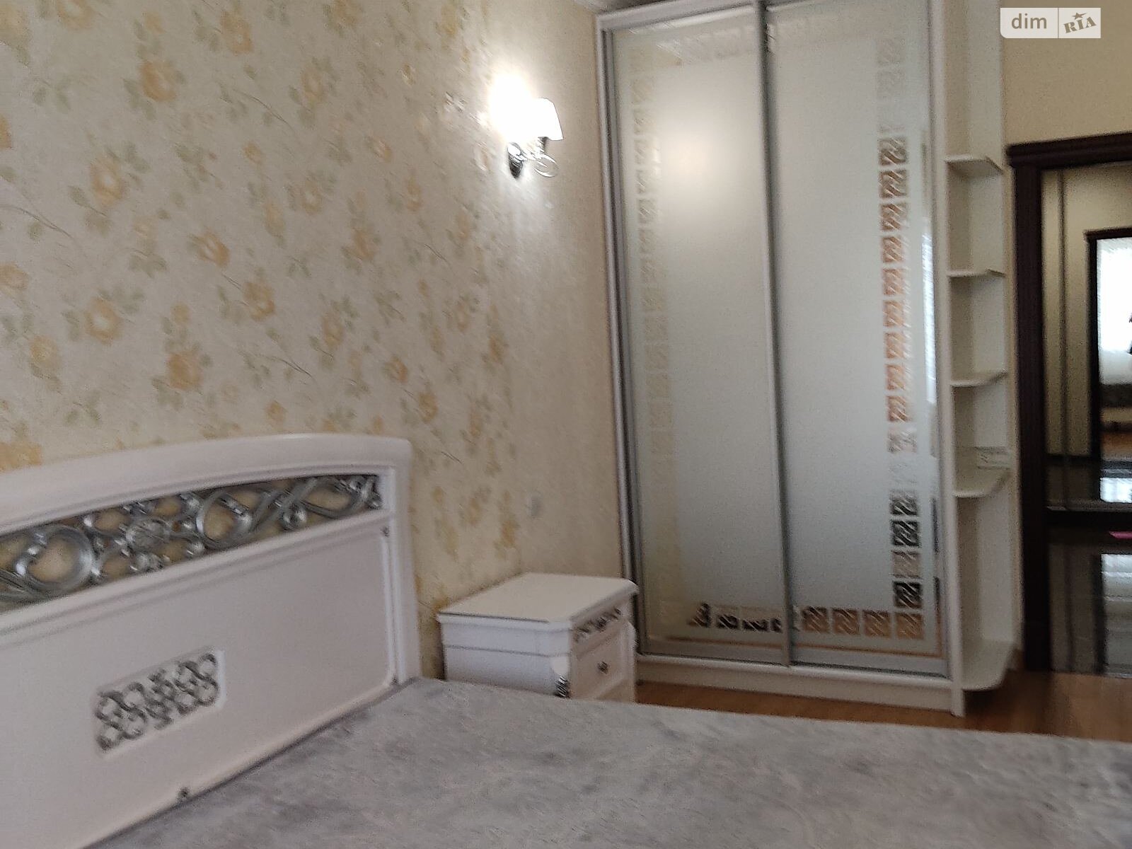 двухкомнатная квартира с мебелью в Одессе, район Приморский, на бул. Французский 9 в аренду на долгий срок помесячно фото 1
