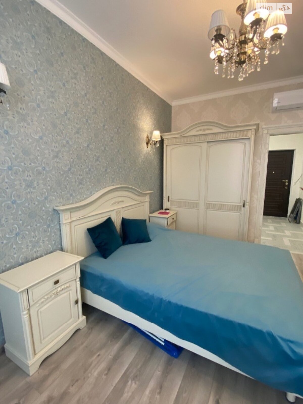 двухкомнатная квартира в Одессе, район Аркадия, на бул. Французский 60Г в аренду на долгий срок помесячно фото 1