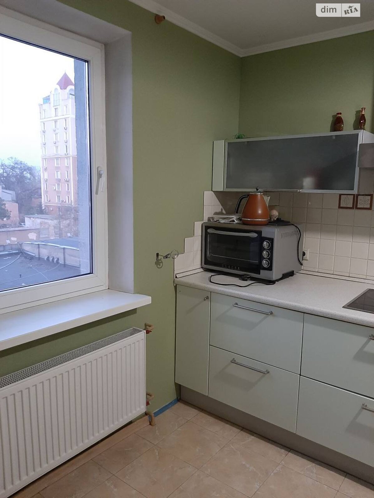 трехкомнатная квартира в Одессе, район Приморский, на бул. Французский 16 в аренду на долгий срок помесячно фото 1
