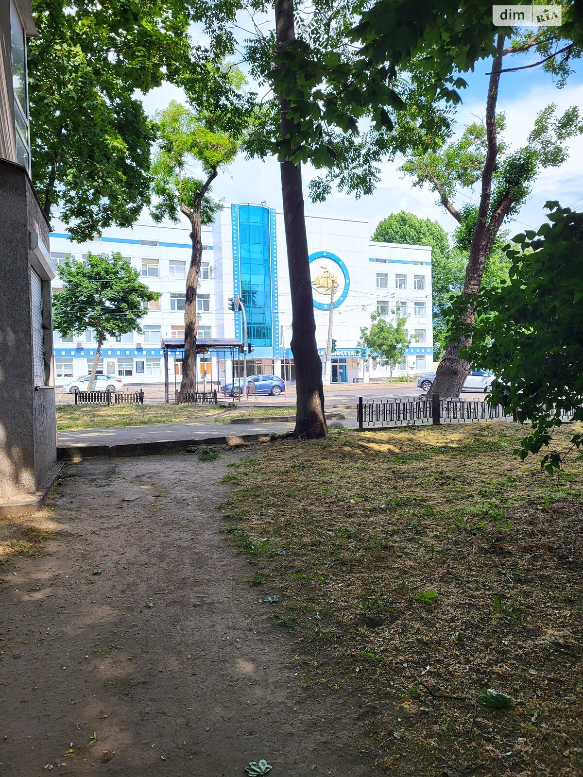 трикімнатна квартира в Одесі, район Приморський, на бул. Французький 12/2 в довготривалу оренду помісячно фото 1 трикімнатна квартира в Одесі, район Приморський, на бул. Французький 12/2 в довготривалу оренду помісячно фото 1