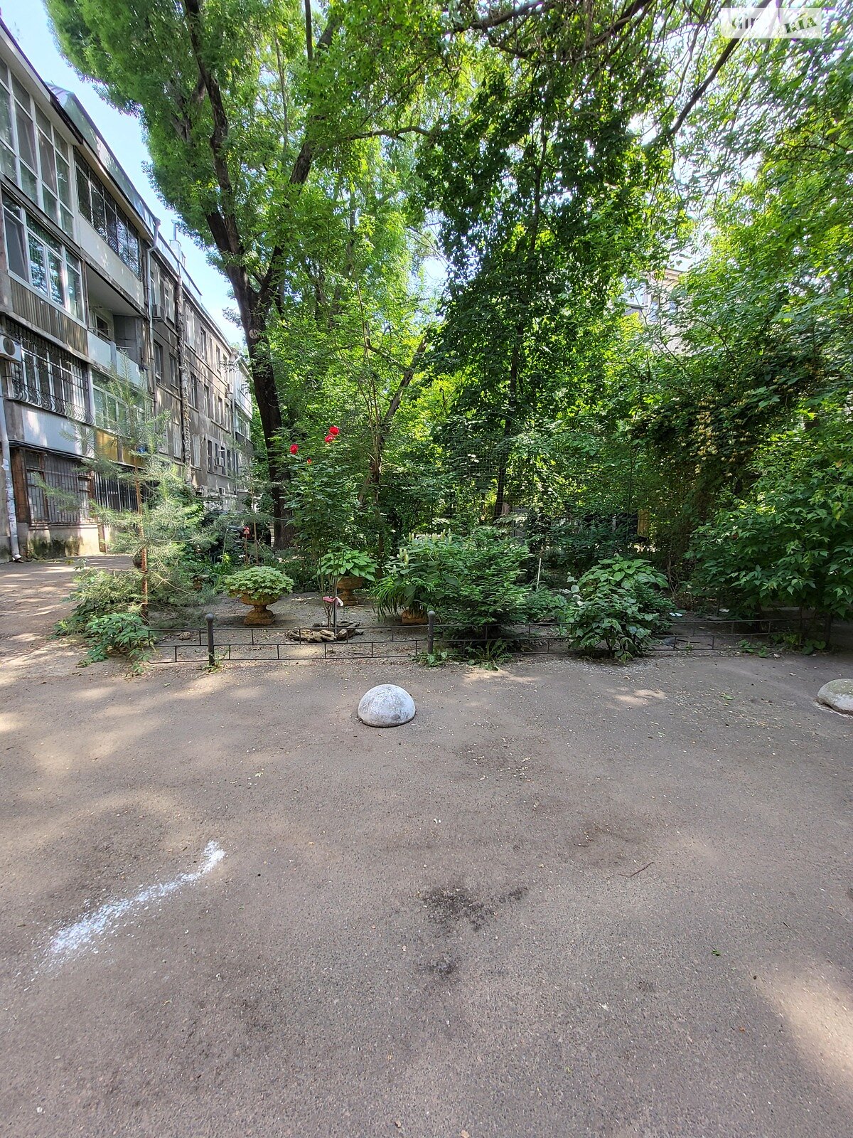 трикімнатна квартира в Одесі, район Приморський, на бул. Французький 12/2 в довготривалу оренду помісячно фото 1 трикімнатна квартира в Одесі, район Приморський, на бул. Французький 12/2 в довготривалу оренду помісячно фото 1