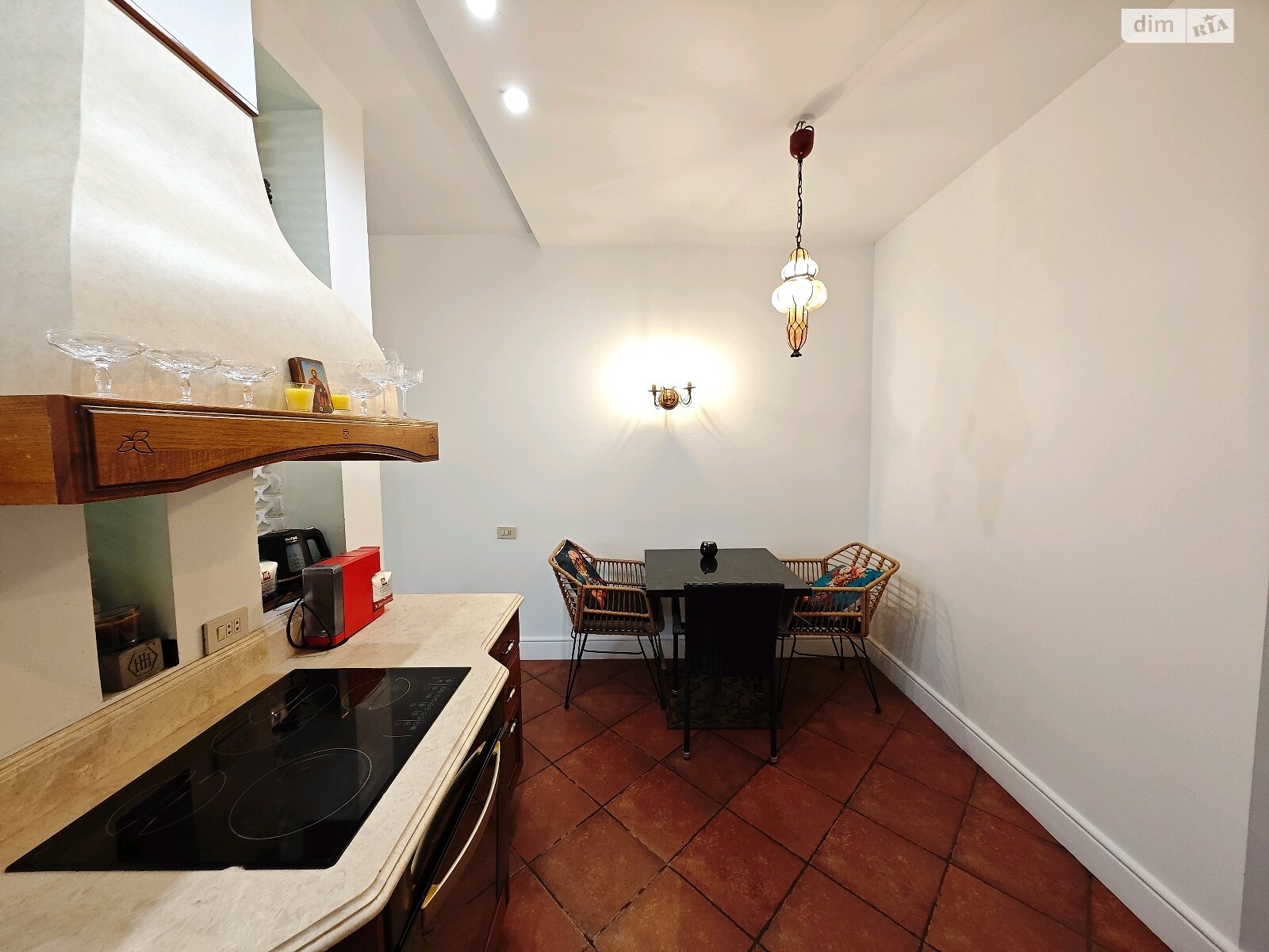 трикімнатна квартира в Одесі, район Приморський, на бул. Французький 49А в довготривалу оренду помісячно фото 1 трикімнатна квартира в Одесі, район Приморський, на бул. Французький 49А в довготривалу оренду помісячно фото 1