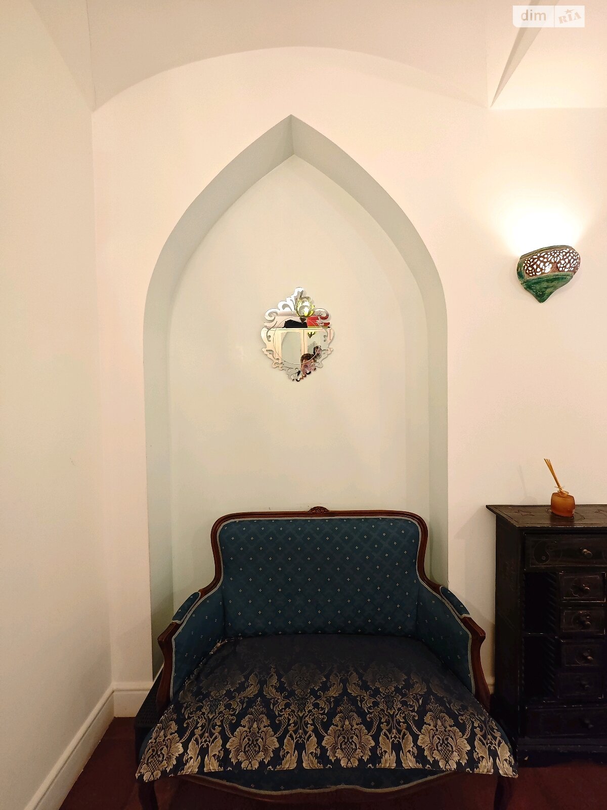 трикімнатна квартира в Одесі, район Приморський, на бул. Французький 49А в довготривалу оренду помісячно фото 1 трикімнатна квартира в Одесі, район Приморський, на бул. Французький 49А в довготривалу оренду помісячно фото 1