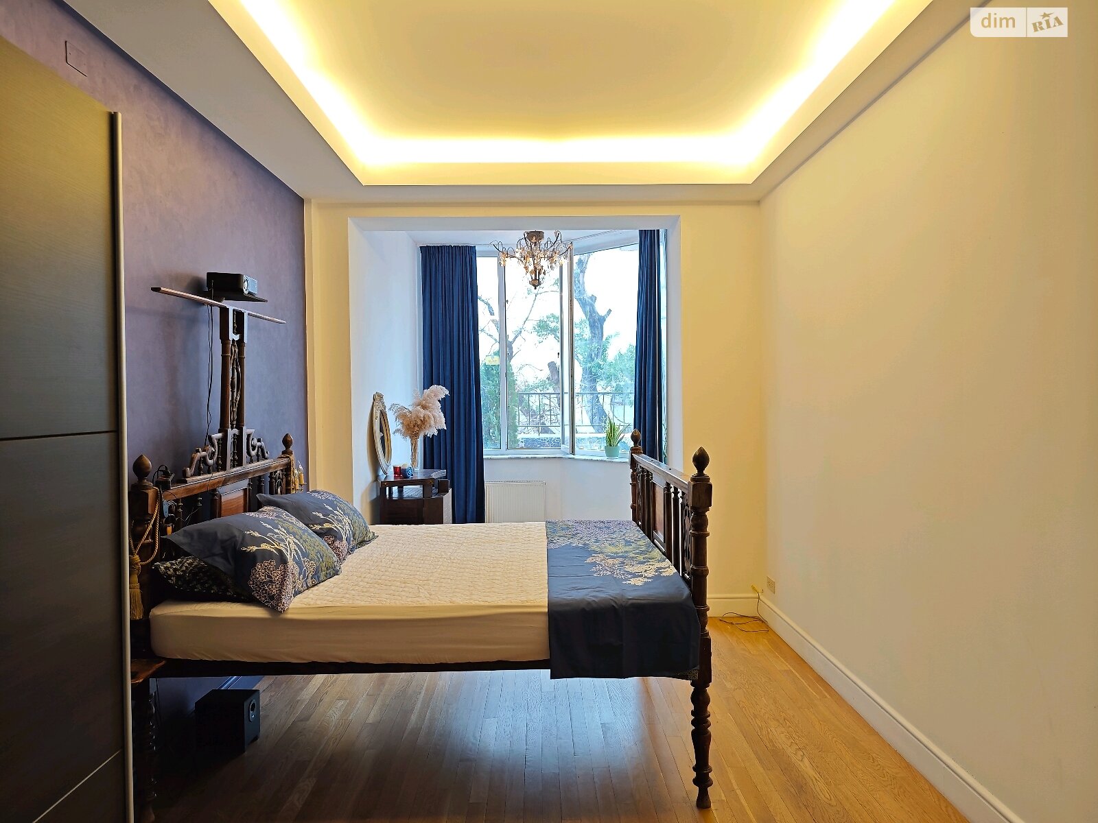 трикімнатна квартира в Одесі, район Приморський, на бул. Французький 49А в довготривалу оренду помісячно фото 1 трикімнатна квартира в Одесі, район Приморський, на бул. Французький 49А в довготривалу оренду помісячно фото 1