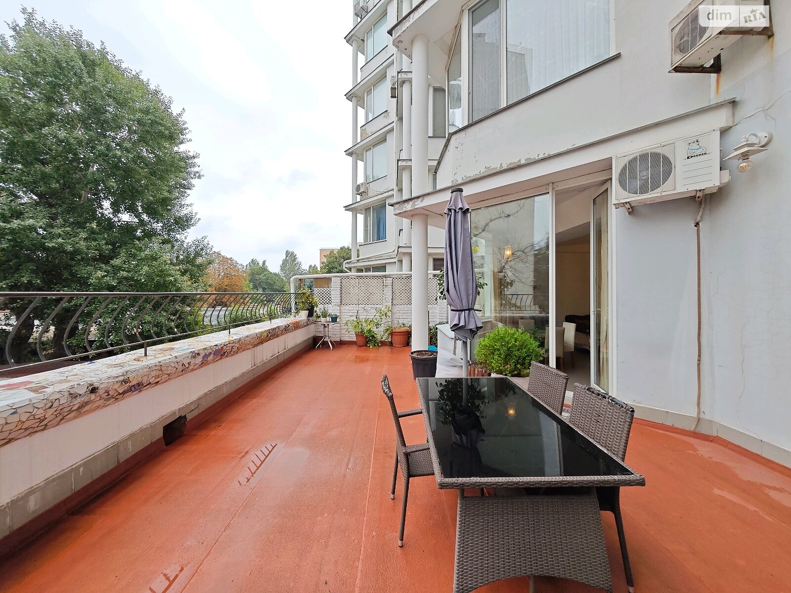 трикімнатна квартира в Одесі, район Приморський, на бул. Французький 49А в довготривалу оренду помісячно фото 1 трикімнатна квартира в Одесі, район Приморський, на бул. Французький 49А в довготривалу оренду помісячно фото 1