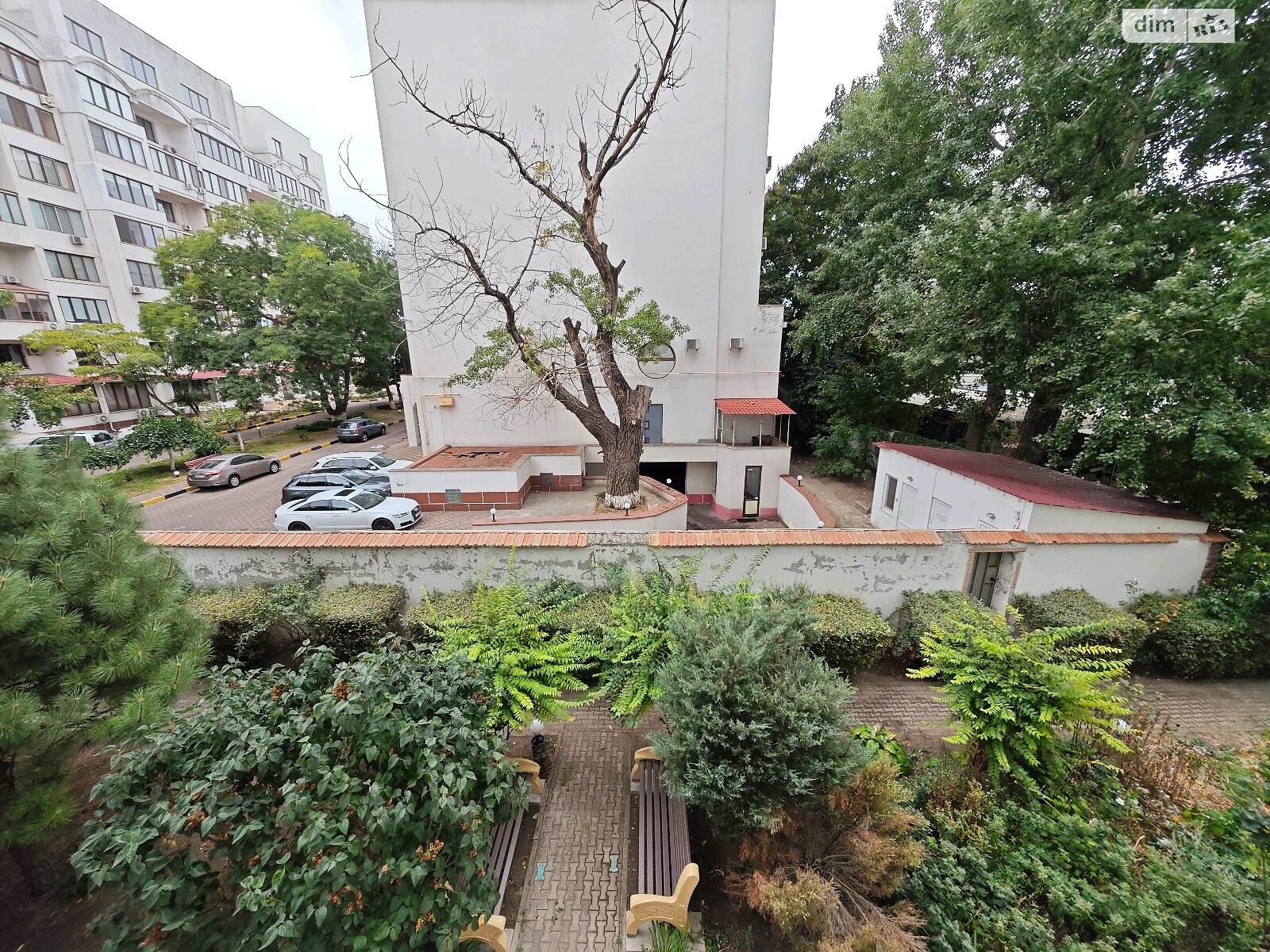 трикімнатна квартира в Одесі, район Приморський, на бул. Французький 49А в довготривалу оренду помісячно фото 1 трикімнатна квартира в Одесі, район Приморський, на бул. Французький 49А в довготривалу оренду помісячно фото 1