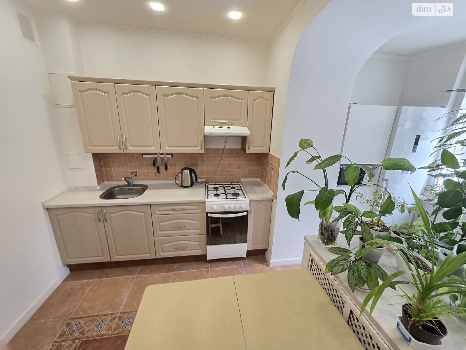 двухкомнатная квартира в Одессе, район Приморский, на бул. Французский в аренду на долгий срок помесячно фото 1