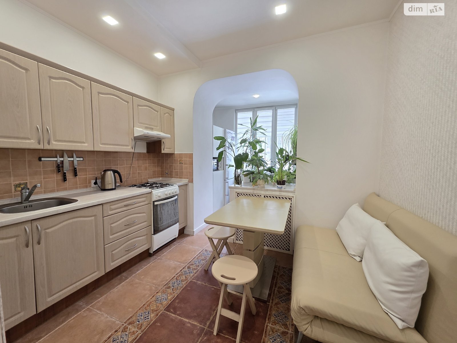 двухкомнатная квартира в Одессе, район Приморский, на бул. Французский в аренду на долгий срок помесячно фото 1