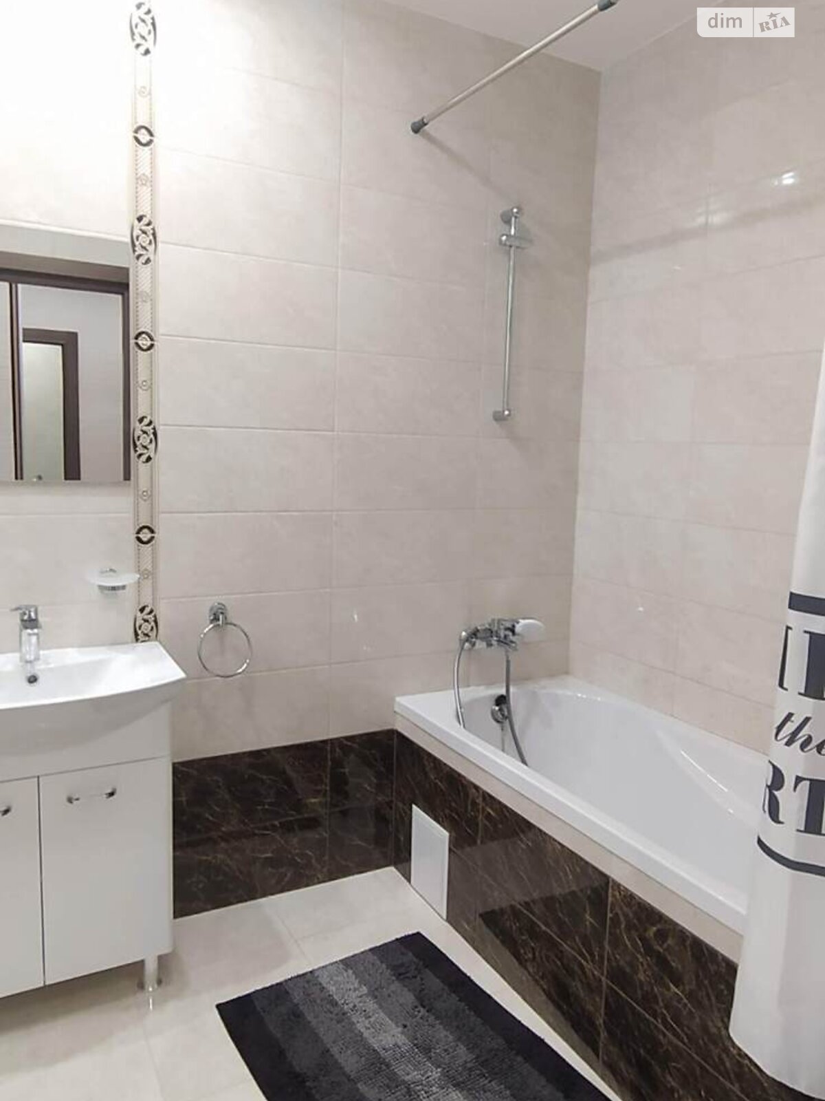 двухкомнатная квартира в Одессе, район Приморский, на просп. Леси Украинки 19Б в аренду на долгий срок помесячно фото 1 двухкомнатная квартира в Одессе, район Приморский, на просп. Леси Украинки 19Б в аренду на долгий срок помесячно фото 1