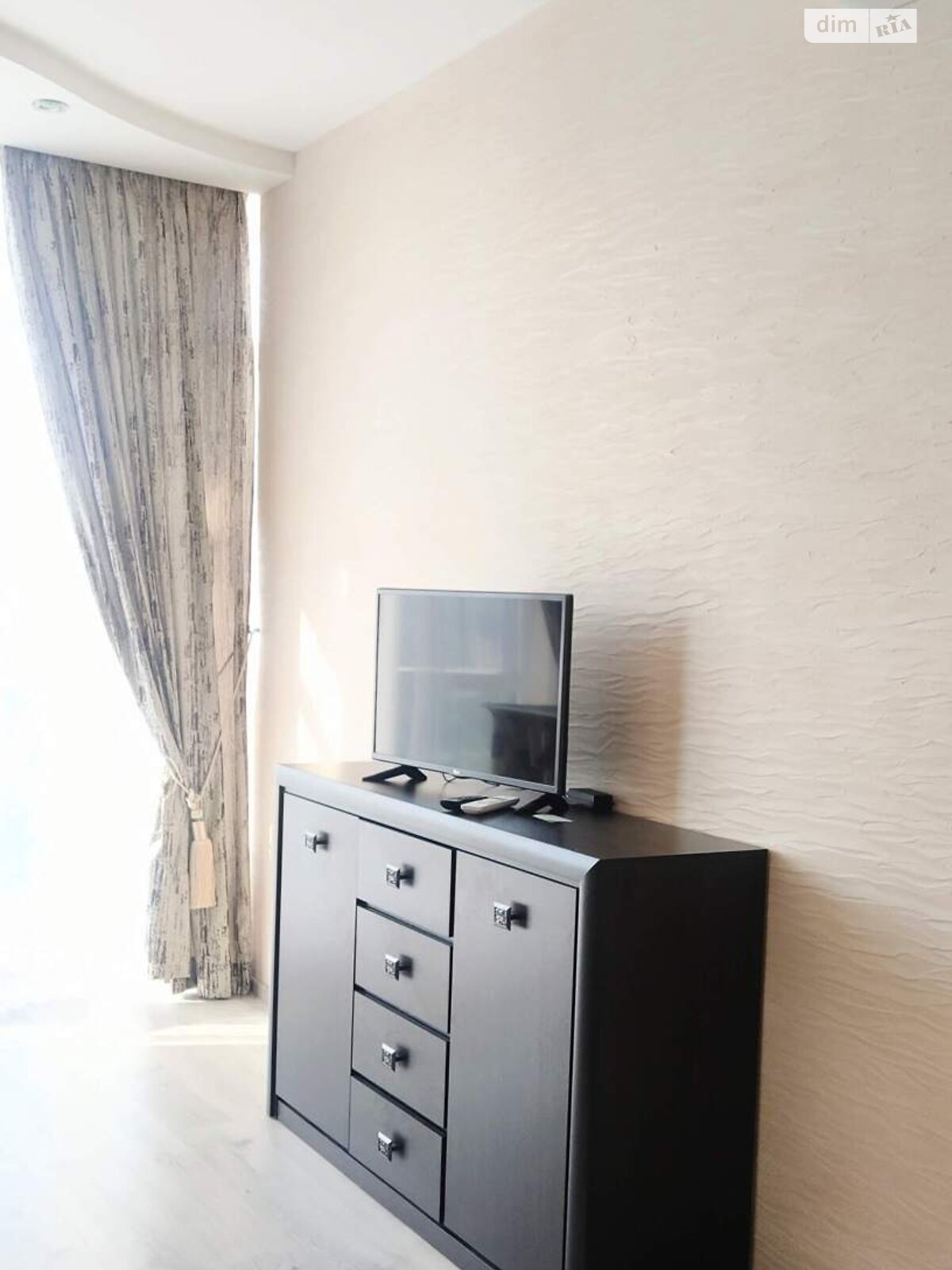 двухкомнатная квартира в Одессе, район Приморский, на просп. Леси Украинки 19Б в аренду на долгий срок помесячно фото 1 двухкомнатная квартира в Одессе, район Приморский, на просп. Леси Украинки 19Б в аренду на долгий срок помесячно фото 1