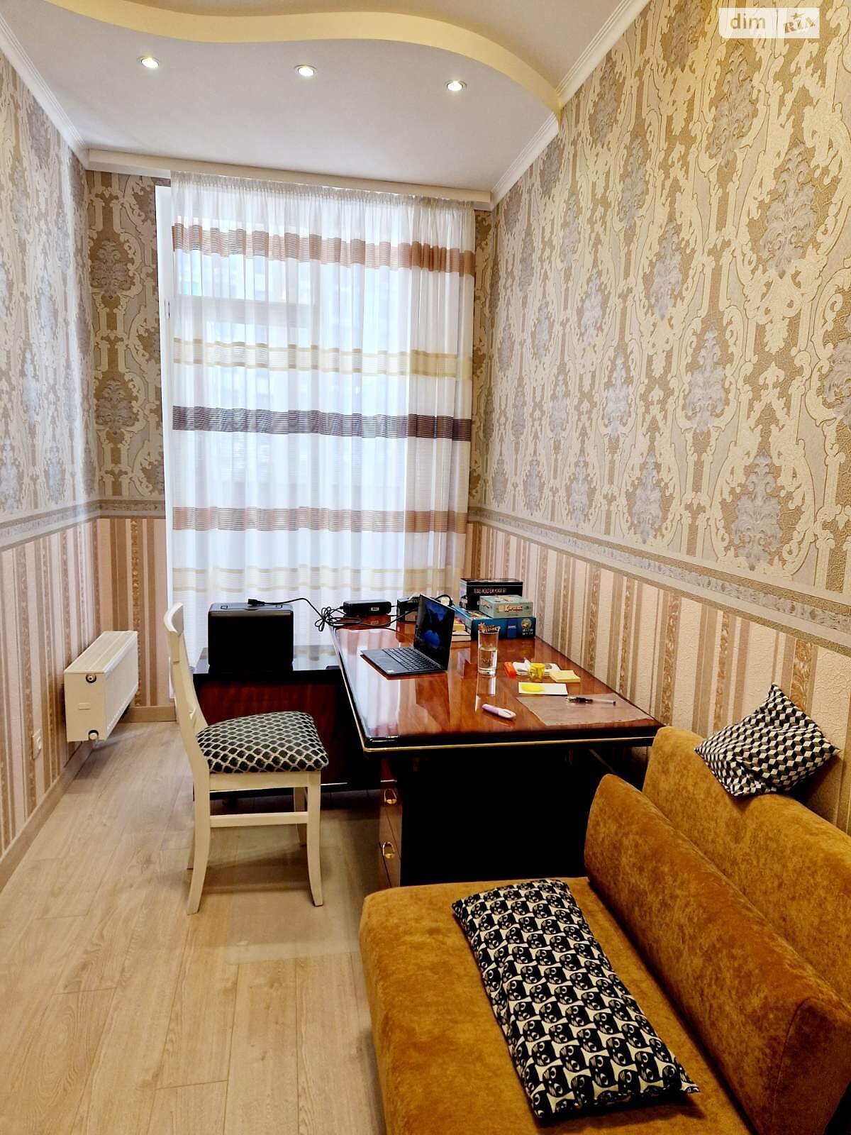 трикімнатна квартира в Одесі, район Приморський, на вул. Генуезька 24Д корпус 3 в довготривалу оренду помісячно фото 1 трикімнатна квартира в Одесі, район Приморський, на вул. Генуезька 24Д корпус 3 в довготривалу оренду помісячно фото 1