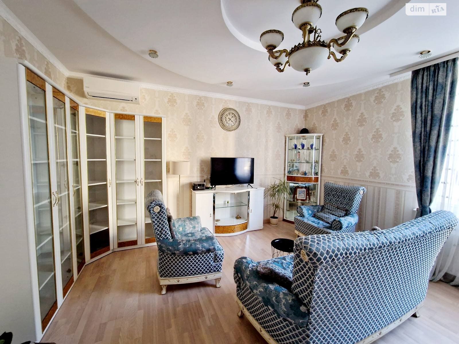 трикімнатна квартира в Одесі, район Приморський, на вул. Генуезька 24Д корпус 3 в довготривалу оренду помісячно фото 1 трикімнатна квартира в Одесі, район Приморський, на вул. Генуезька 24Д корпус 3 в довготривалу оренду помісячно фото 1