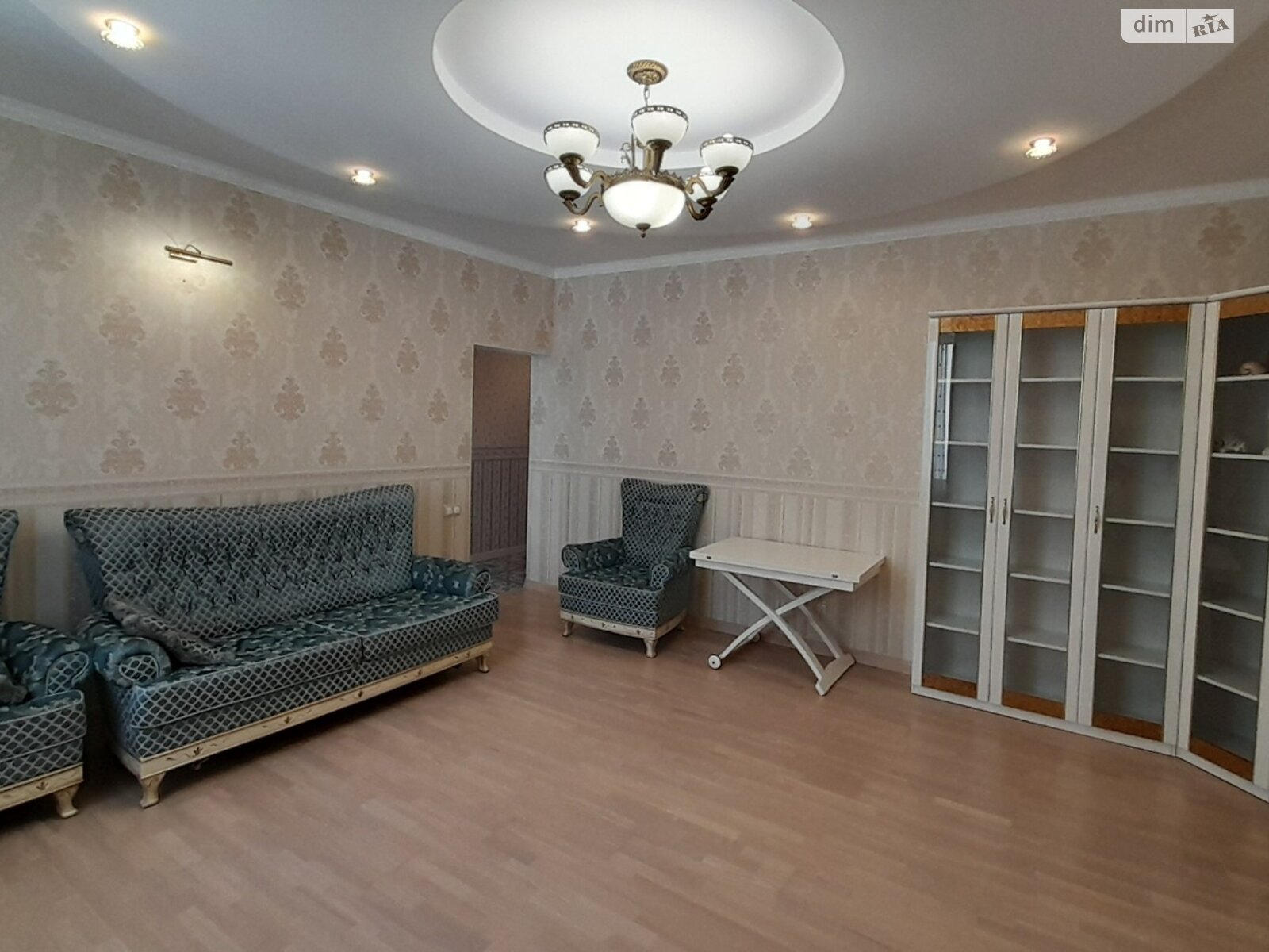 трикімнатна квартира в Одесі, район Приморський, на вул. Генуезька 24Д корпус 3 в довготривалу оренду помісячно фото 1 трикімнатна квартира в Одесі, район Приморський, на вул. Генуезька 24Д корпус 3 в довготривалу оренду помісячно фото 1