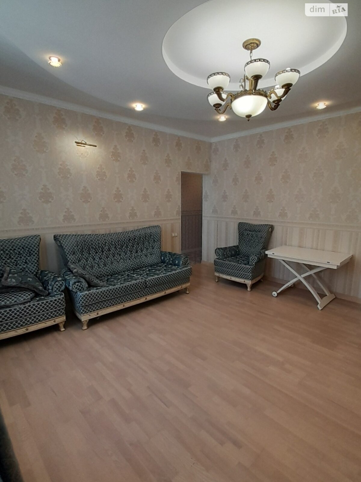 трикімнатна квартира в Одесі, район Приморський, на вул. Генуезька 24Д корпус 3 в довготривалу оренду помісячно фото 1 трикімнатна квартира в Одесі, район Приморський, на вул. Генуезька 24Д корпус 3 в довготривалу оренду помісячно фото 1