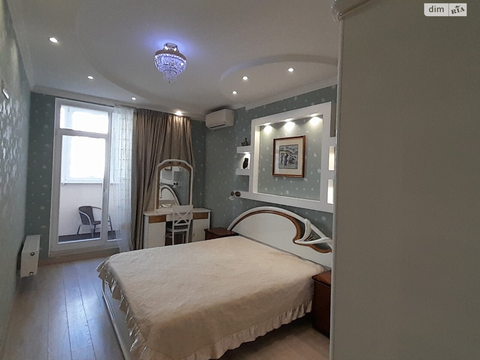 трикімнатна квартира в Одесі, район Приморський, на вул. Генуезька 24Д корпус 3 в довготривалу оренду помісячно фото 1 трикімнатна квартира в Одесі, район Приморський, на вул. Генуезька 24Д корпус 3 в довготривалу оренду помісячно фото 1