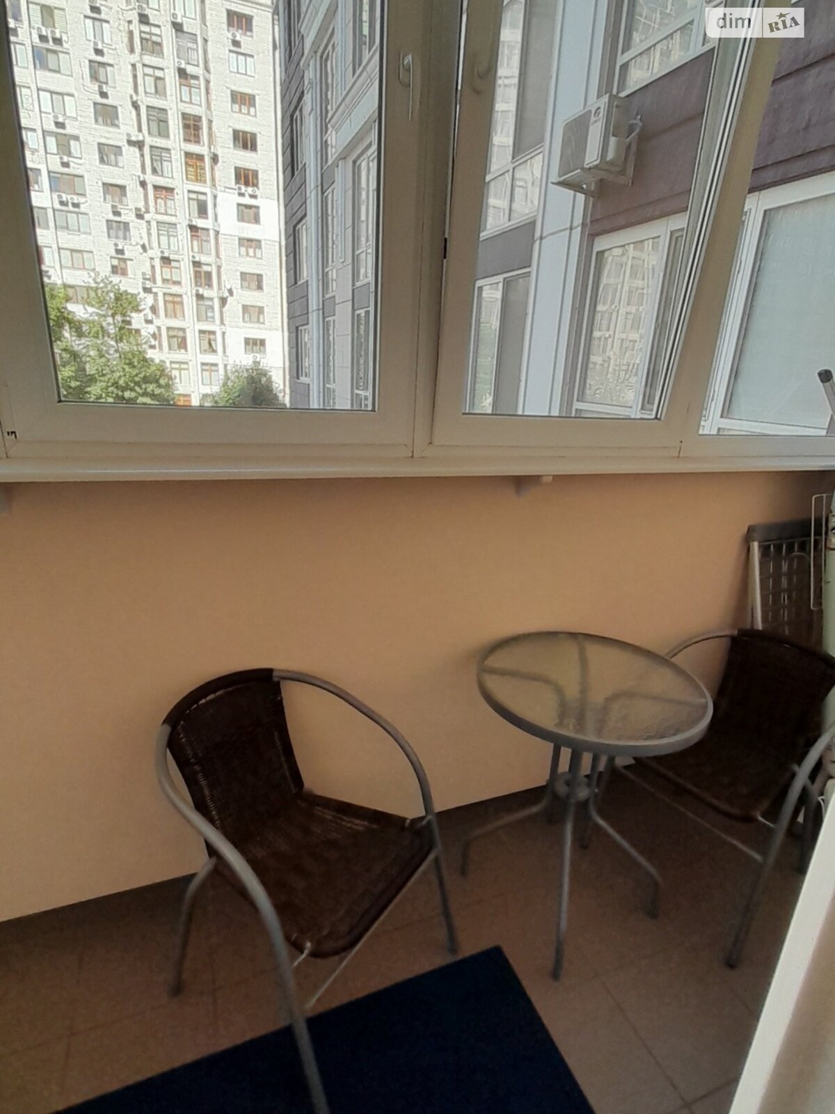 трикімнатна квартира в Одесі, район Приморський, на вул. Генуезька 24Д корпус 3 в довготривалу оренду помісячно фото 1 трикімнатна квартира в Одесі, район Приморський, на вул. Генуезька 24Д корпус 3 в довготривалу оренду помісячно фото 1