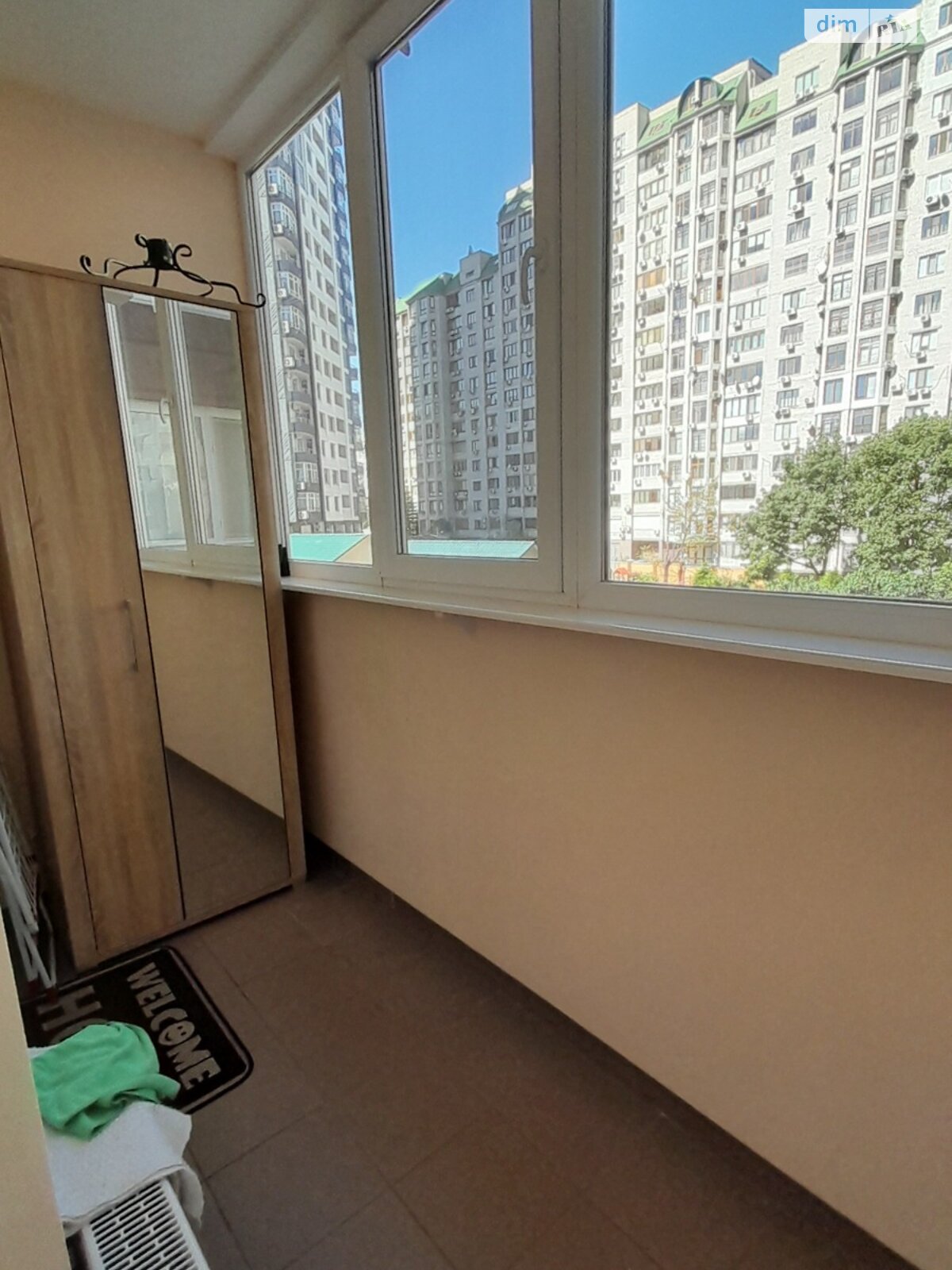 трикімнатна квартира в Одесі, район Приморський, на вул. Генуезька 24Д корпус 3 в довготривалу оренду помісячно фото 1 трикімнатна квартира в Одесі, район Приморський, на вул. Генуезька 24Д корпус 3 в довготривалу оренду помісячно фото 1