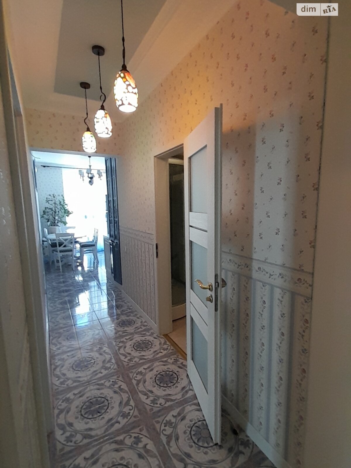 трикімнатна квартира в Одесі, район Приморський, на вул. Генуезька 24Д корпус 3 в довготривалу оренду помісячно фото 1 трикімнатна квартира в Одесі, район Приморський, на вул. Генуезька 24Д корпус 3 в довготривалу оренду помісячно фото 1