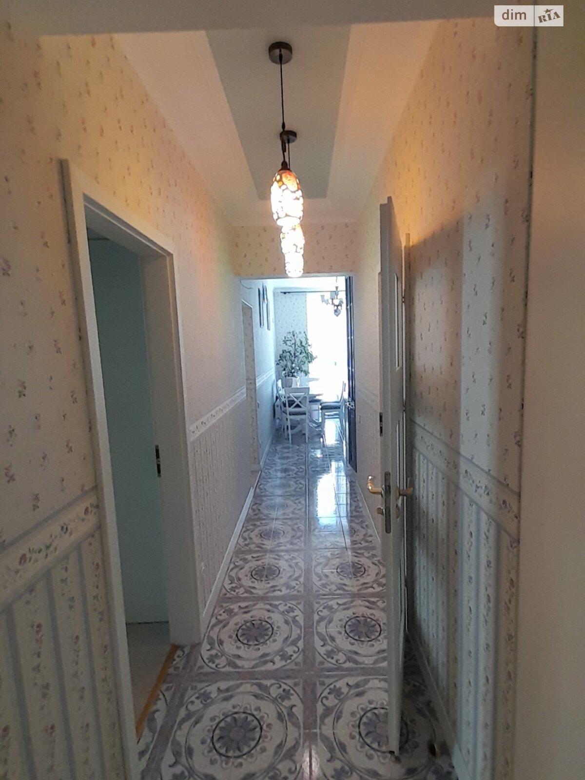 трикімнатна квартира в Одесі, район Приморський, на вул. Генуезька 24Д корпус 3 в довготривалу оренду помісячно фото 1 трикімнатна квартира в Одесі, район Приморський, на вул. Генуезька 24Д корпус 3 в довготривалу оренду помісячно фото 1