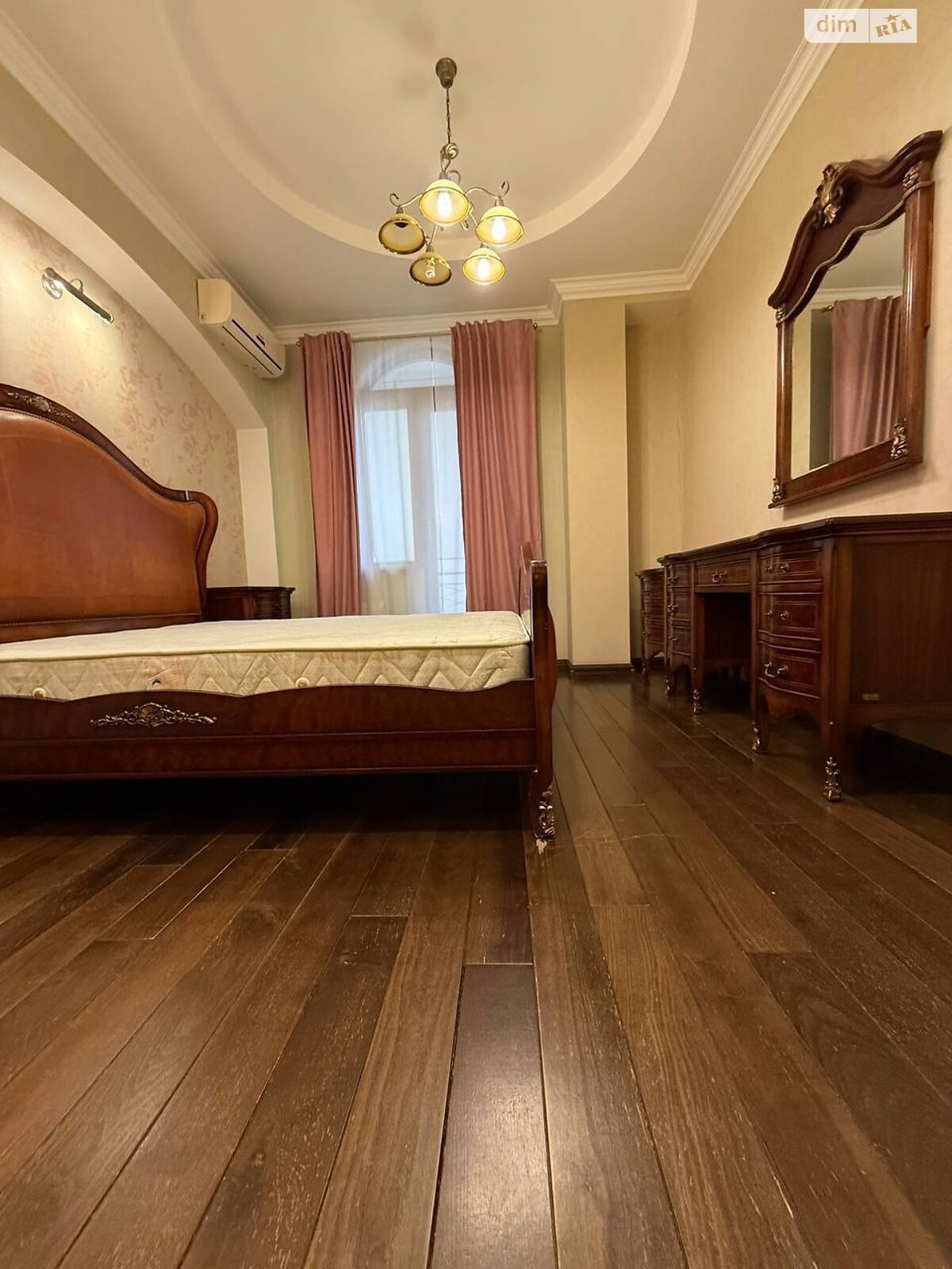 двокімнатна квартира в Одесі, район Приморський, на вул. Грецька 5 в довготривалу оренду помісячно фото 1 двокімнатна квартира в Одесі, район Приморський, на вул. Грецька 5 в довготривалу оренду помісячно фото 1
