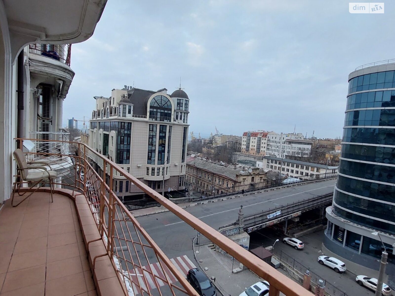 двокімнатна квартира в Одесі, район Приморський, на вул. Грецька в довготривалу оренду помісячно фото 1 двокімнатна квартира в Одесі, район Приморський, на вул. Грецька в довготривалу оренду помісячно фото 1