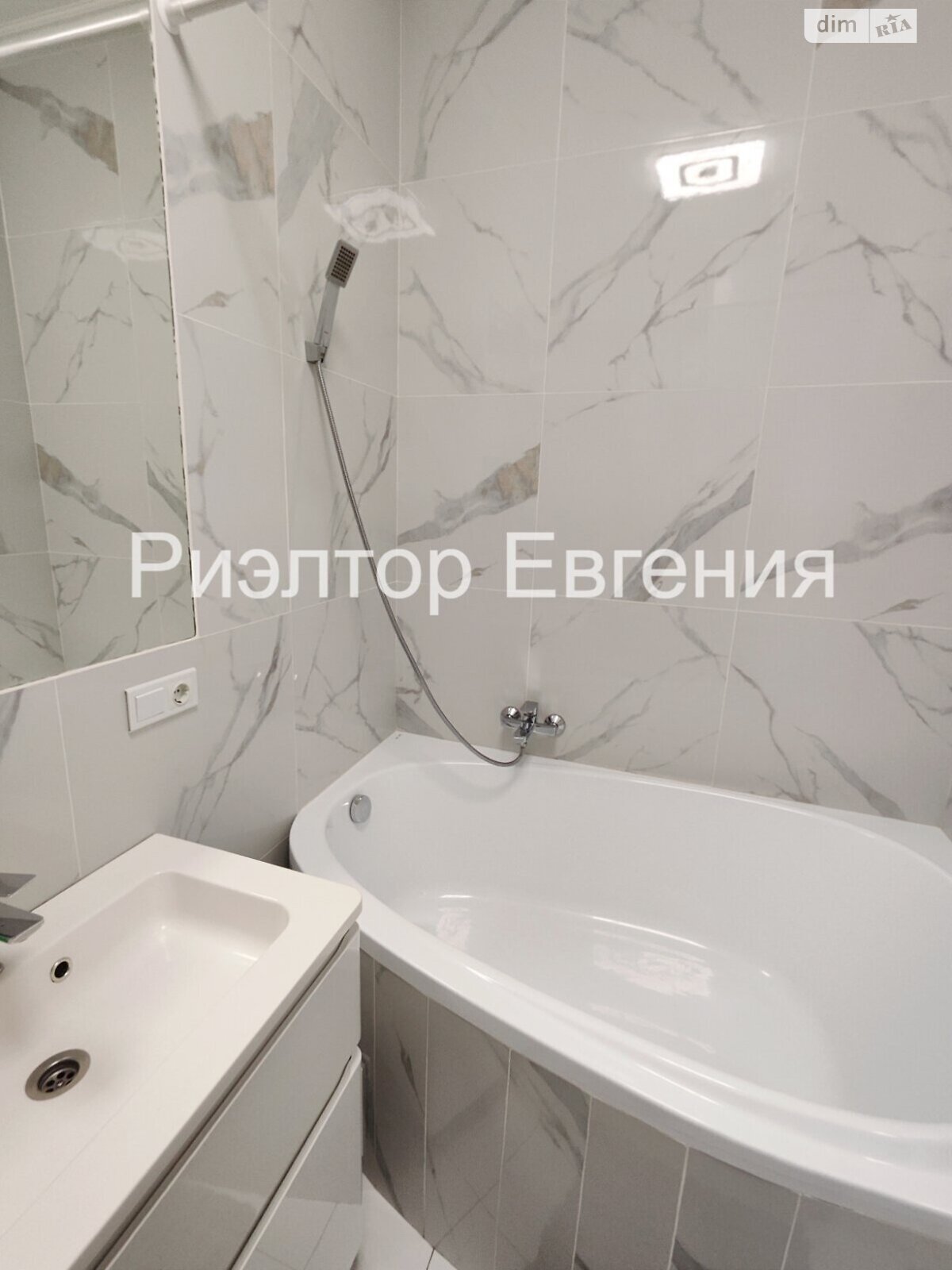 однокомнатная квартира в Одессе, район Приморский, на бул. Итальянский 1В в аренду на долгий срок помесячно фото 1 однокомнатная квартира в Одессе, район Приморский, на бул. Итальянский 1В в аренду на долгий срок помесячно фото 1