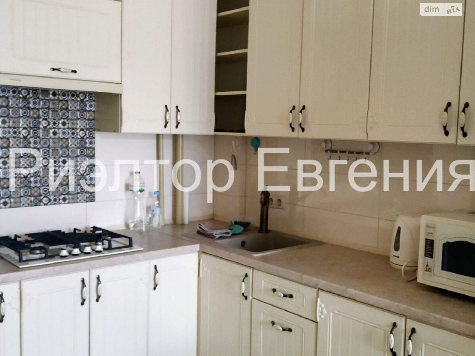 однокомнатная квартира в Одессе, район Приморский, на пер. Каретный 21 в аренду на долгий срок помесячно фото 1 однокомнатная квартира в Одессе, район Приморский, на пер. Каретный 21 в аренду на долгий срок помесячно фото 1