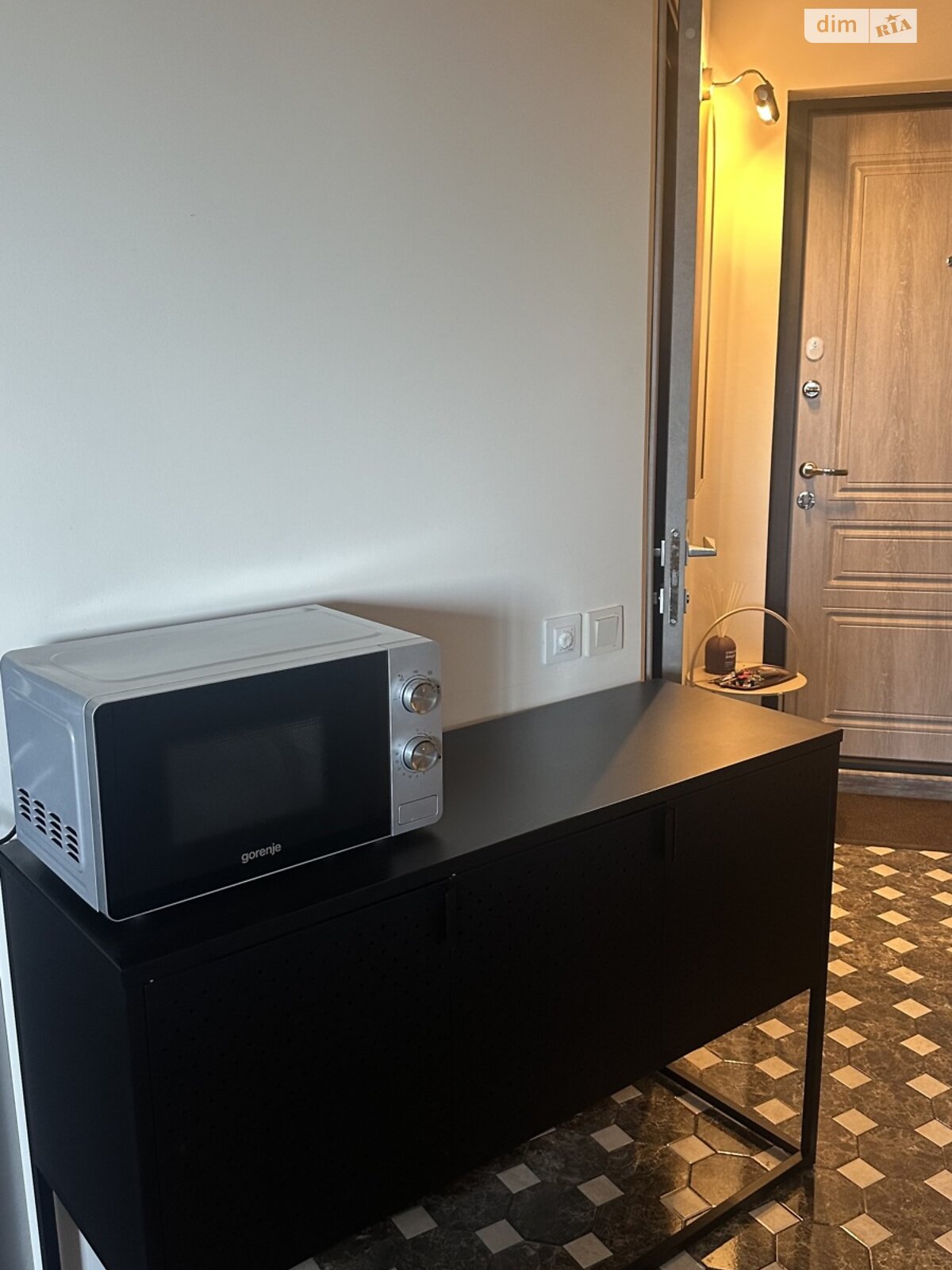 однокімнатна квартира в Одесі, район Приморський, на пров. Полуничний 22А, кв. 110 в довготривалу оренду помісячно фото 1 однокімнатна квартира в Одесі, район Приморський, на пров. Полуничний 22А, кв. 110 в довготривалу оренду помісячно фото 1