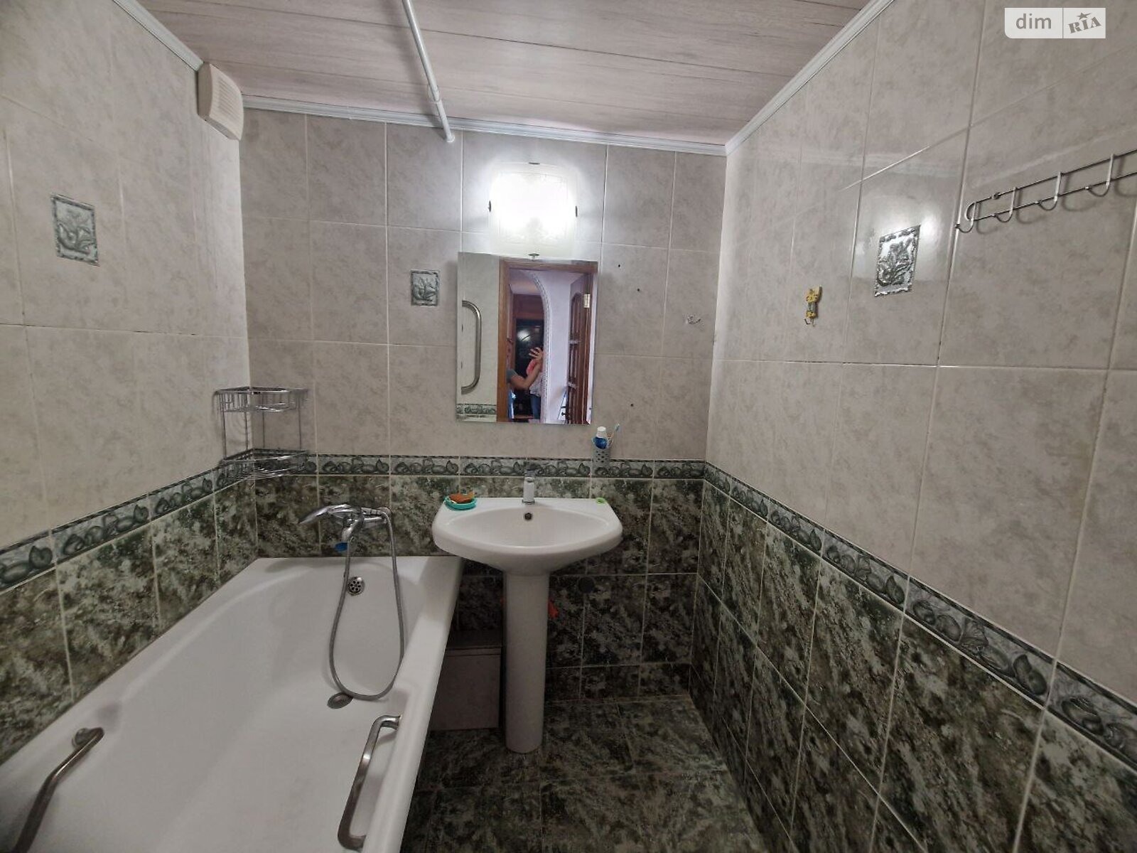 двокімнатна квартира в Одесі, район Приморський, на пров. Полуничний в довготривалу оренду помісячно фото 1