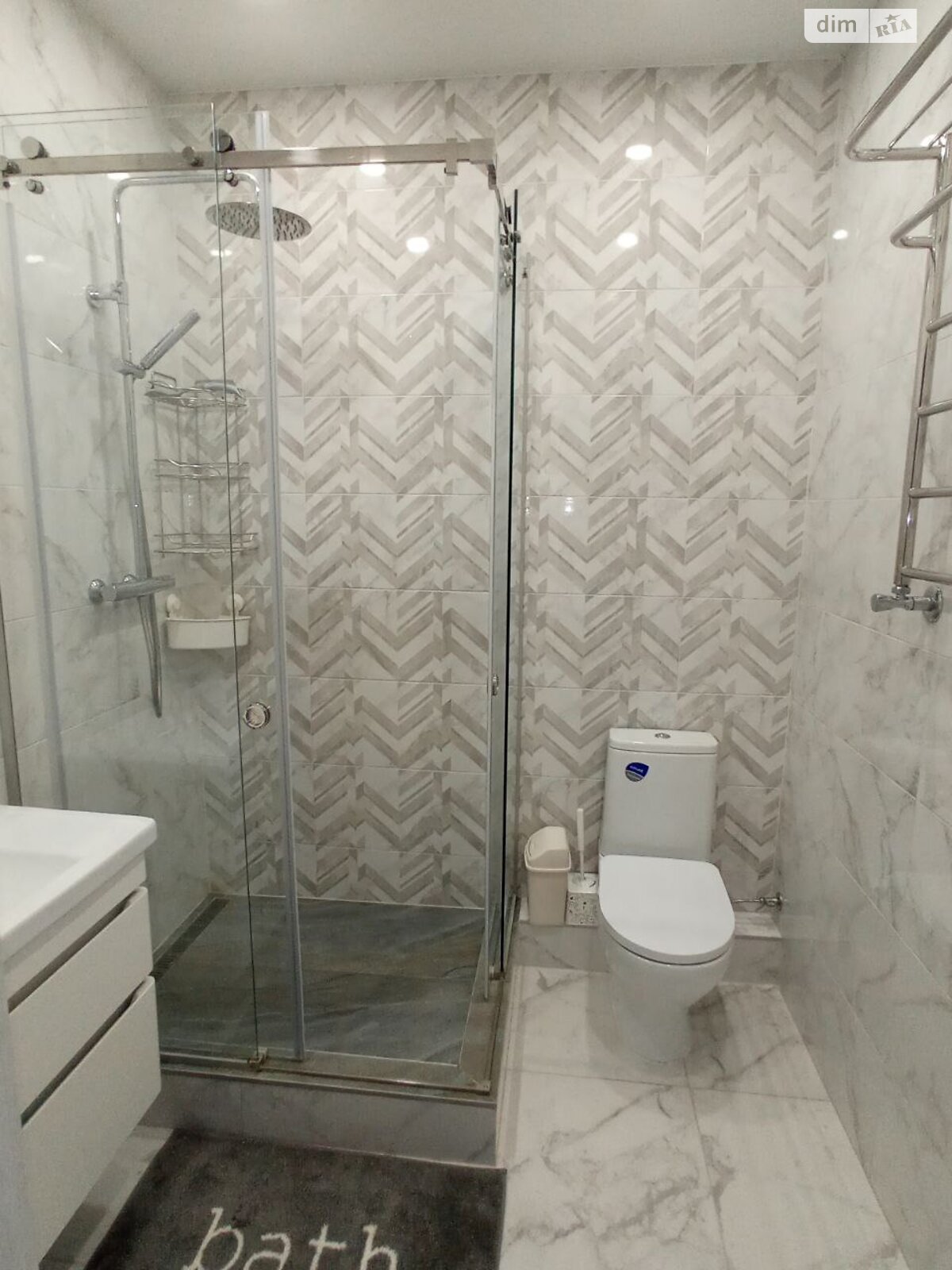 однокімнатна квартира в Одесі, район Приморський, на пров. Компасний в довготривалу оренду помісячно фото 1