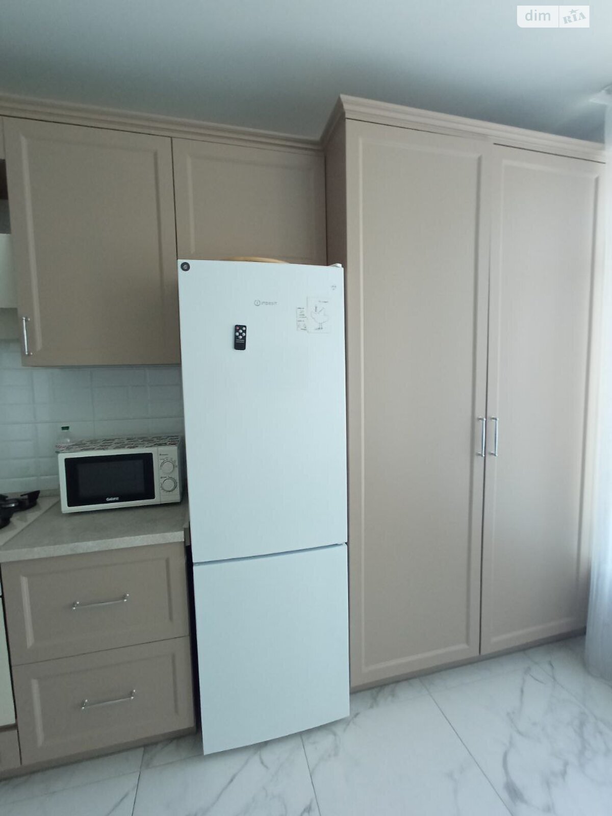 однокімнатна квартира в Одесі, район Приморський, на пров. Компасний в довготривалу оренду помісячно фото 1