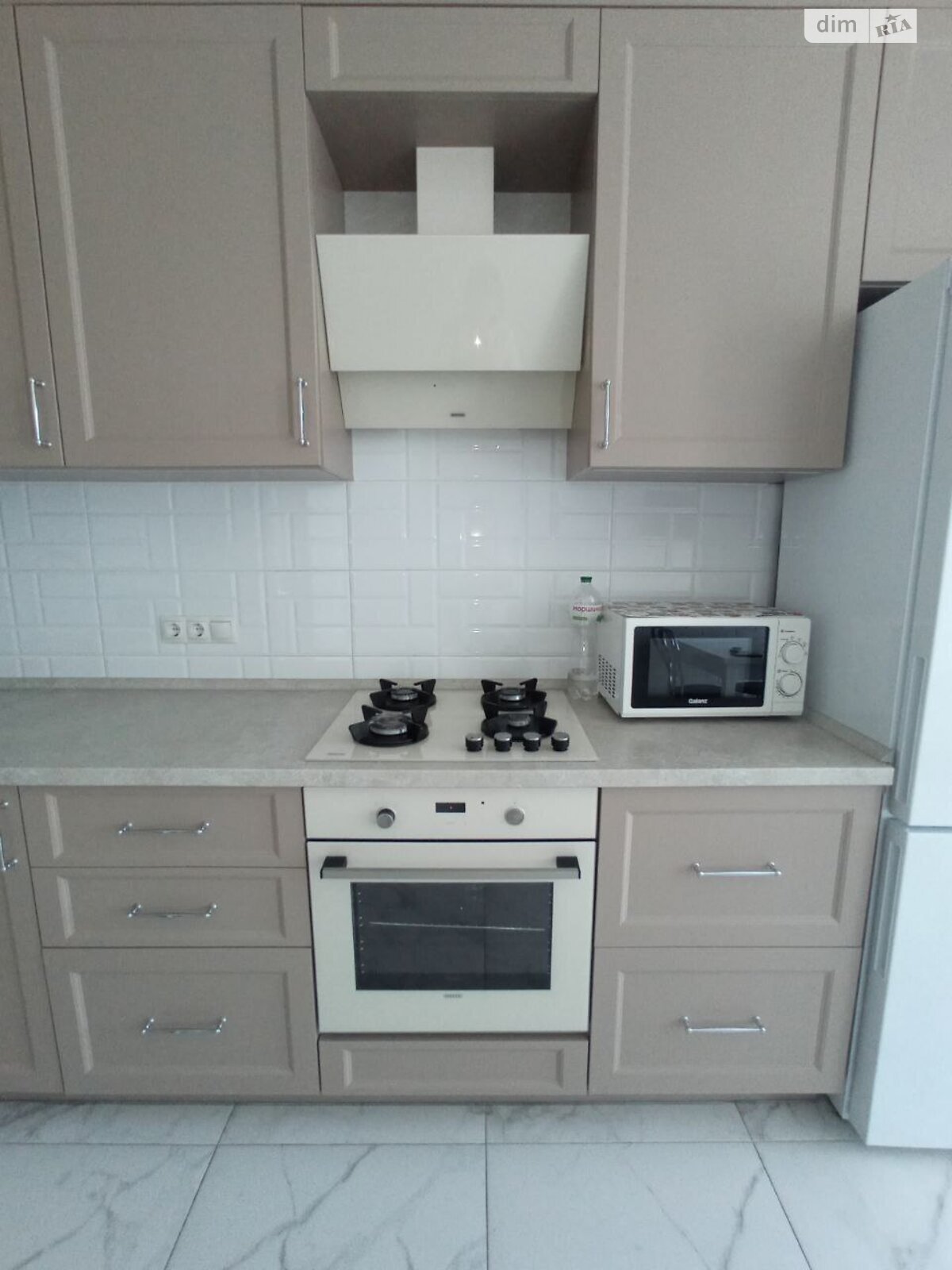 однокімнатна квартира в Одесі, район Приморський, на пров. Компасний в довготривалу оренду помісячно фото 1