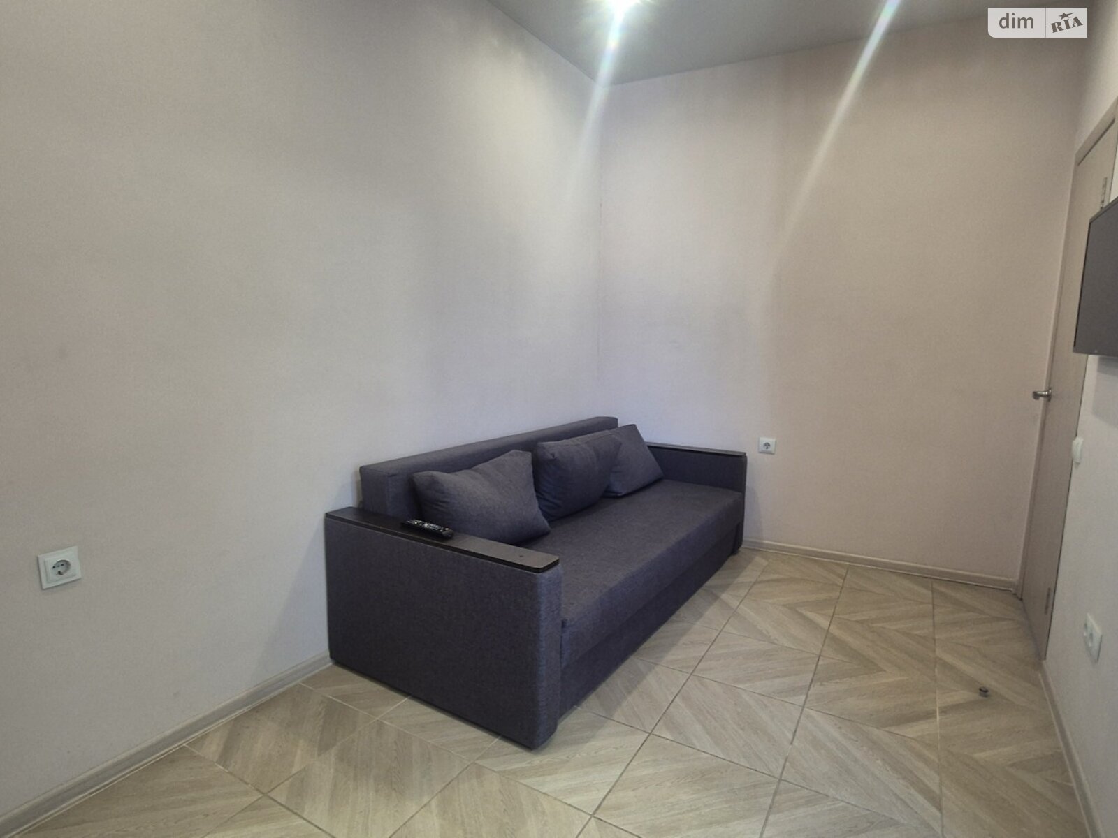 однокімнатна квартира в Одесі, район Приморський, на вул. Кутузакія Олександра 40, кв. 6 в довготривалу оренду помісячно фото 1 однокімнатна квартира в Одесі, район Приморський, на вул. Кутузакія Олександра 40, кв. 6 в довготривалу оренду помісячно фото 1