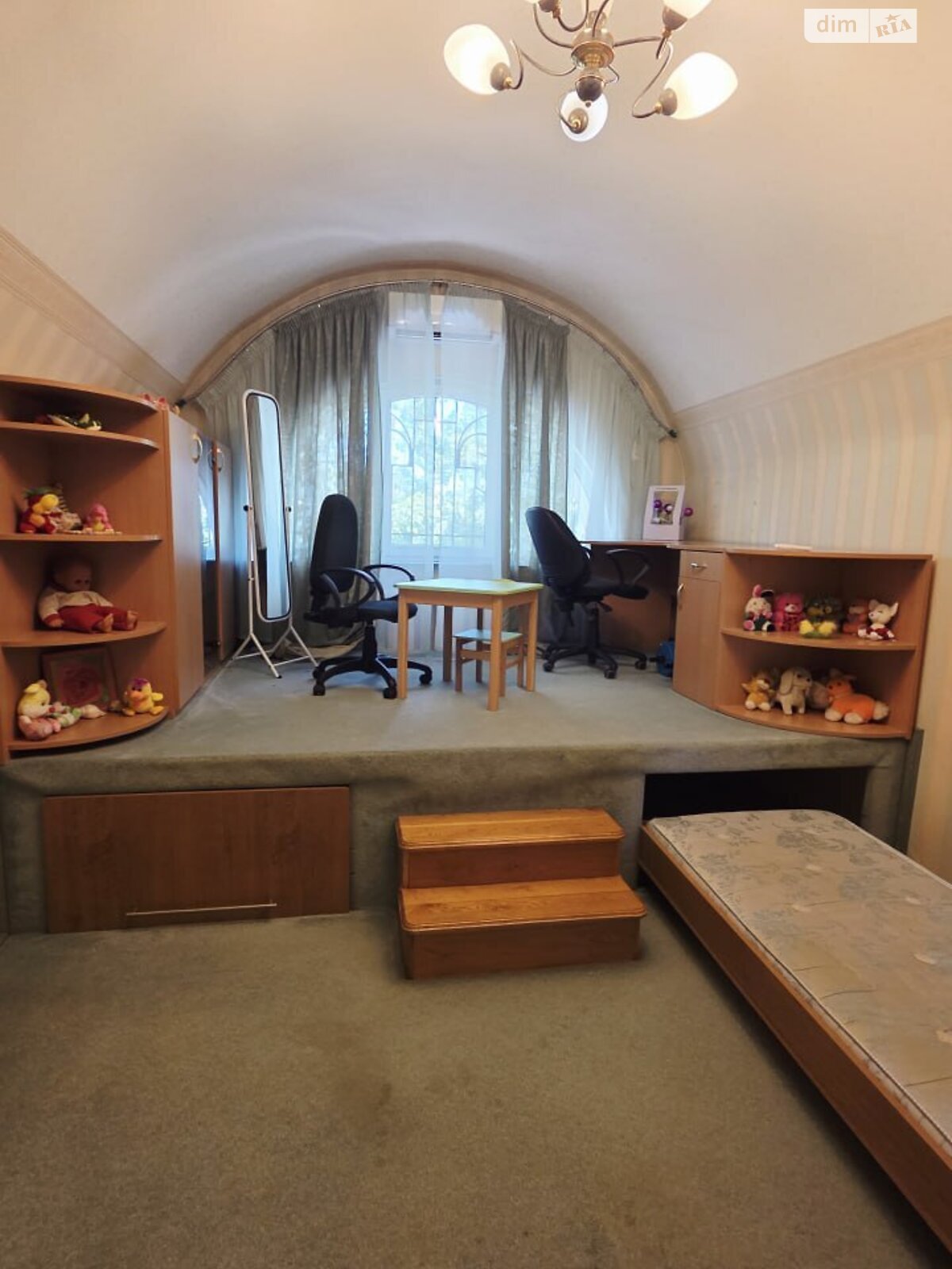 трикімнатна квартира в Одесі, район Приморський, на просп. Лесі Українки в довготривалу оренду помісячно фото 1 трикімнатна квартира в Одесі, район Приморський, на просп. Лесі Українки в довготривалу оренду помісячно фото 1