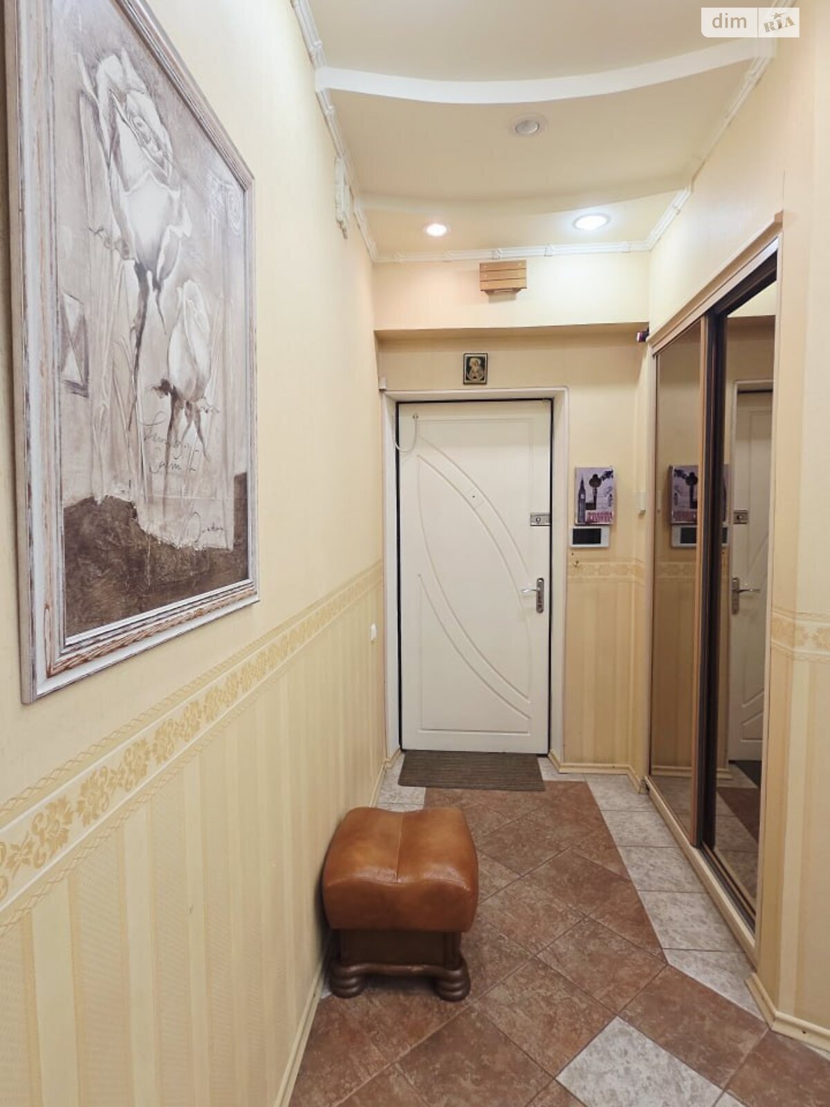 трикімнатна квартира в Одесі, район Приморський, на просп. Лесі Українки в довготривалу оренду помісячно фото 1 трикімнатна квартира в Одесі, район Приморський, на просп. Лесі Українки в довготривалу оренду помісячно фото 1