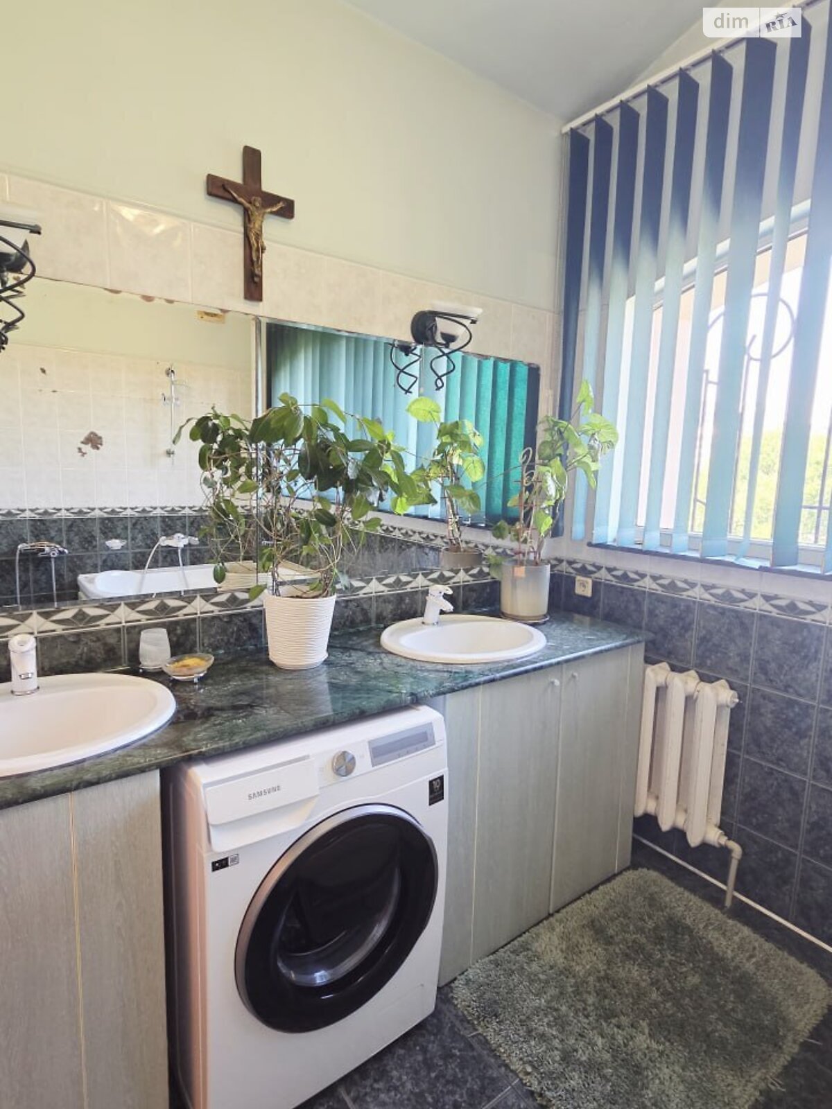 трикімнатна квартира в Одесі, район Приморський, на просп. Лесі Українки в довготривалу оренду помісячно фото 1 трикімнатна квартира в Одесі, район Приморський, на просп. Лесі Українки в довготривалу оренду помісячно фото 1