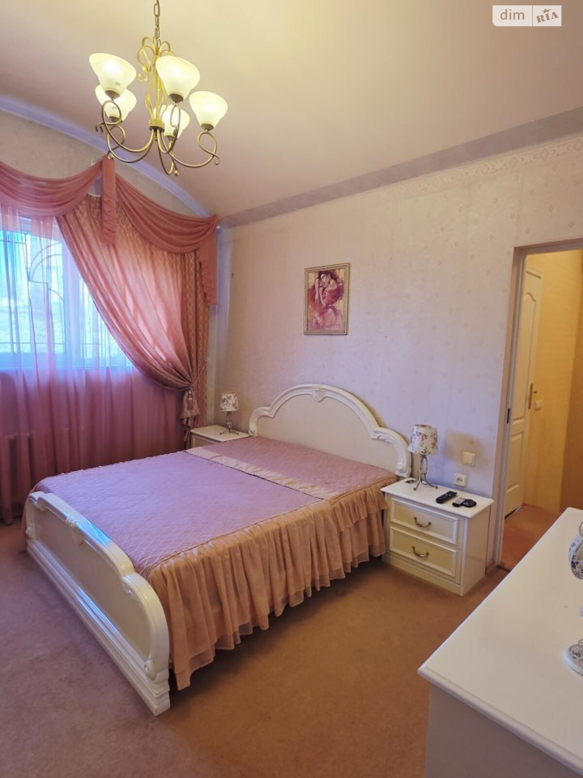 трикімнатна квартира в Одесі, район Приморський, на просп. Лесі Українки в довготривалу оренду помісячно фото 1 трикімнатна квартира в Одесі, район Приморський, на просп. Лесі Українки в довготривалу оренду помісячно фото 1