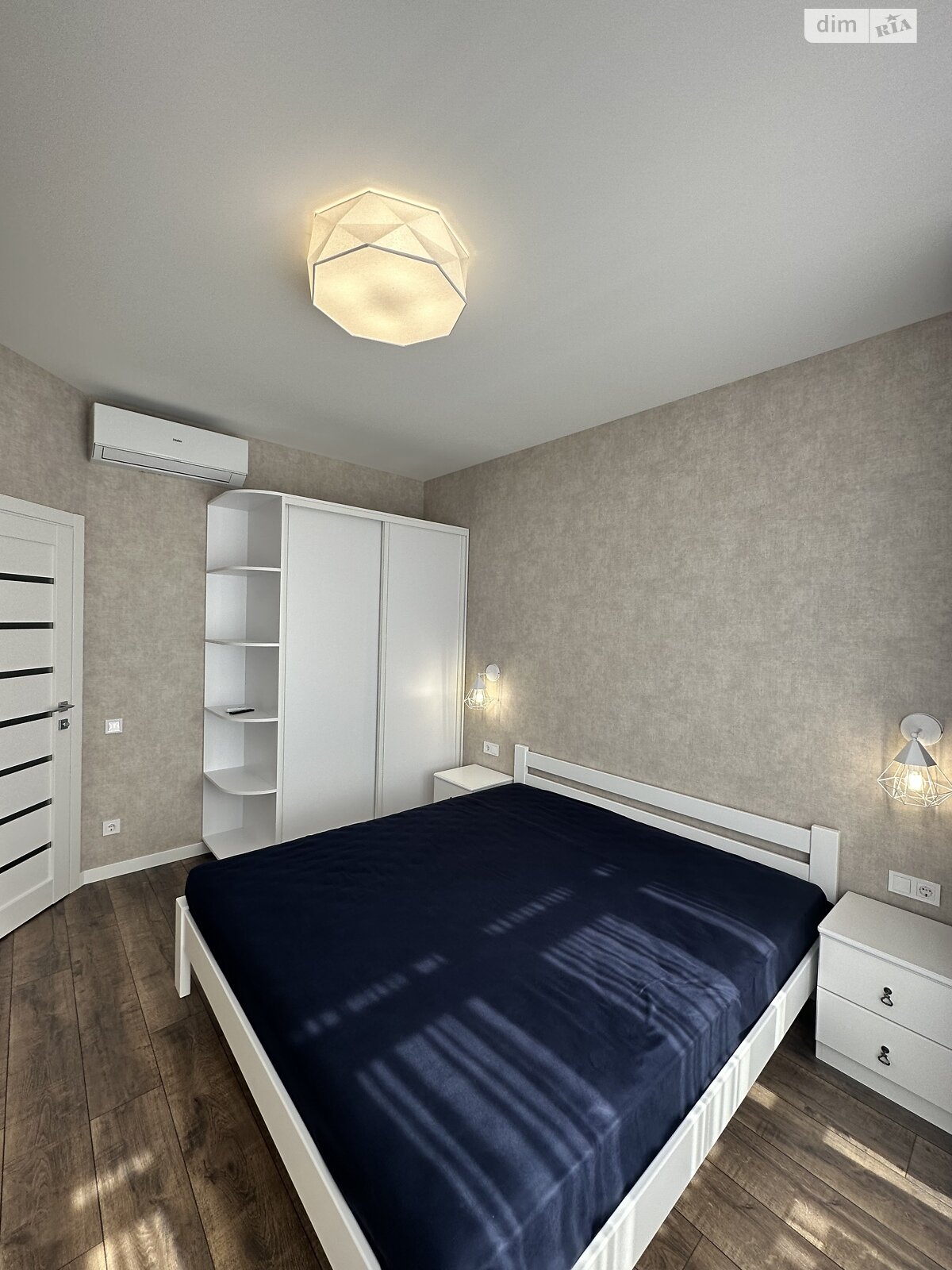 однокомнатная квартира в Одессе, район Приморский, на просп. Леси Украинки 19 в аренду на долгий срок помесячно фото 1 однокомнатная квартира в Одессе, район Приморский, на просп. Леси Украинки 19 в аренду на долгий срок помесячно фото 1