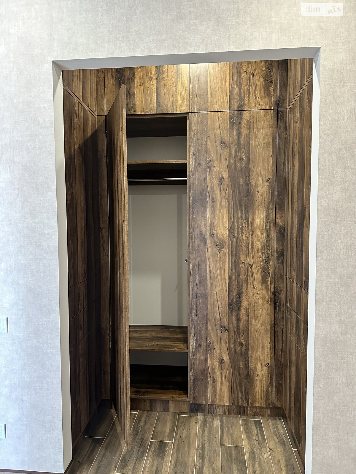 однокомнатная квартира в Одессе, район Приморский, на просп. Леси Украинки 19 в аренду на долгий срок помесячно фото 1 однокомнатная квартира в Одессе, район Приморский, на просп. Леси Украинки 19 в аренду на долгий срок помесячно фото 1