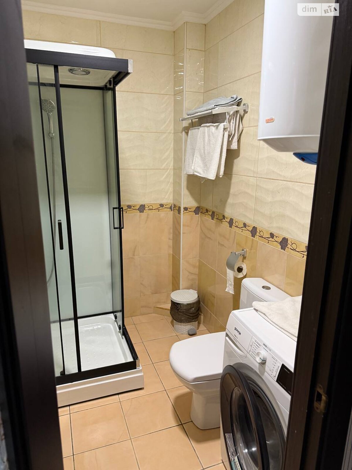 трикімнатна квартира в Одесі, район Приморський, на вул. Літературна 12 в довготривалу оренду помісячно фото 1