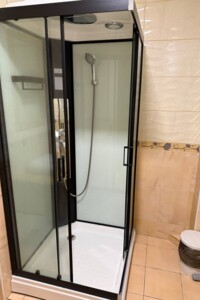 трикімнатна квартира в Одесі, район Приморський, на вул. Літературна 12 в довготривалу оренду помісячно фото 2